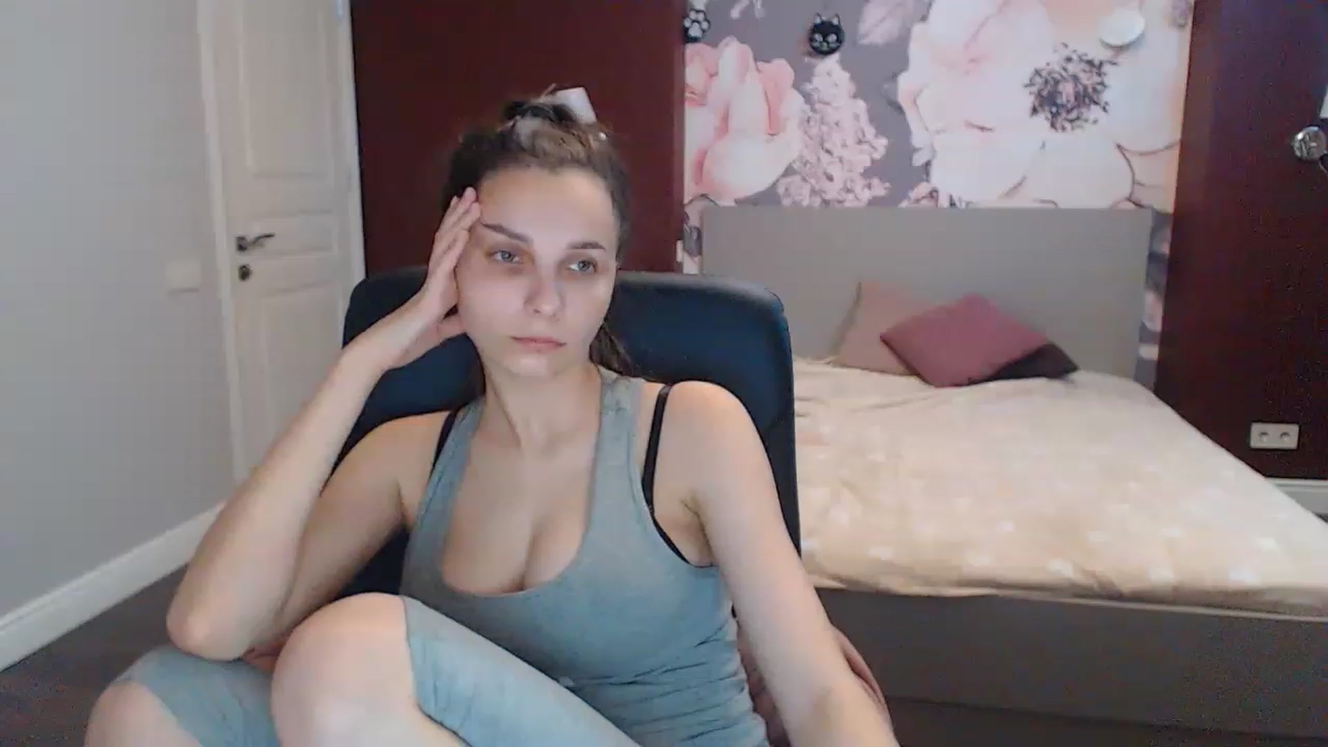 Gallery image thumbnail from Karina_Mils's myfreecams stream on, 06/12/2023, 11:09 image 3 of 20