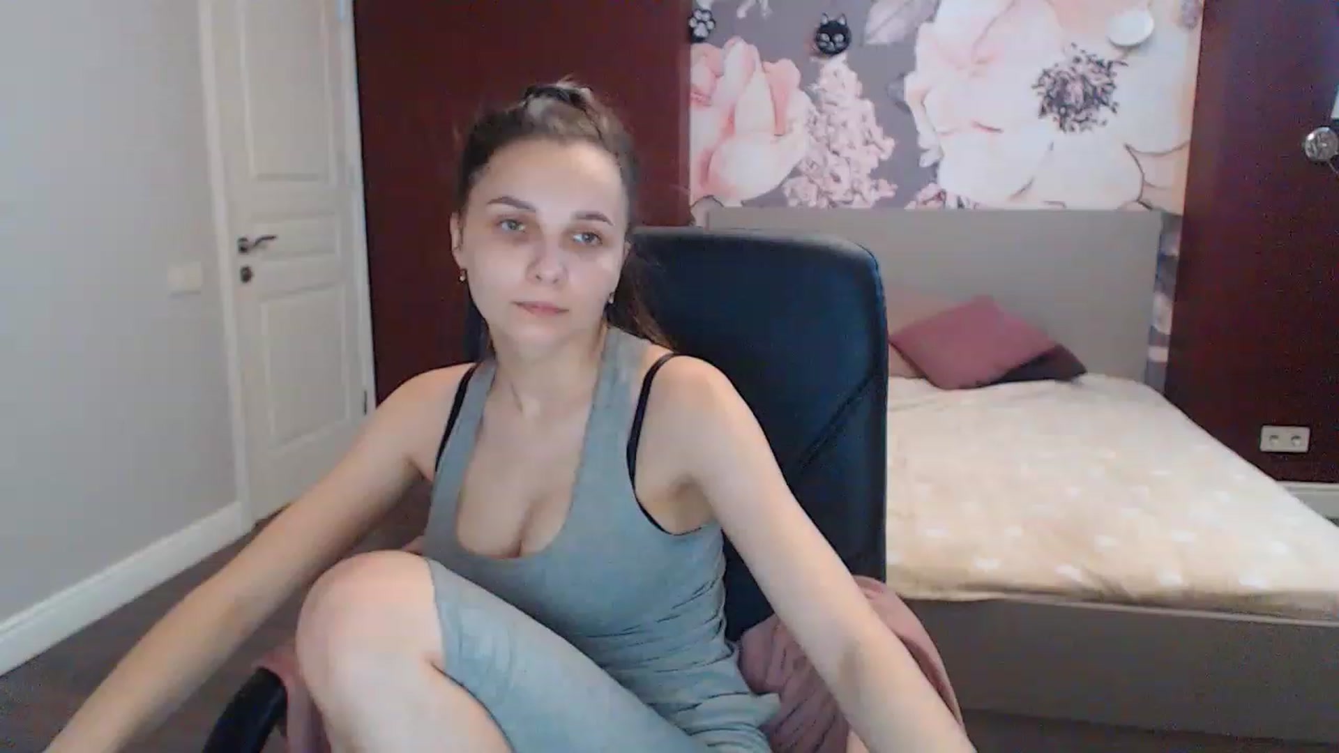 Gallery image thumbnail from Karina_Mils's myfreecams stream on, 06/12/2023, 11:09 image 5 of 20