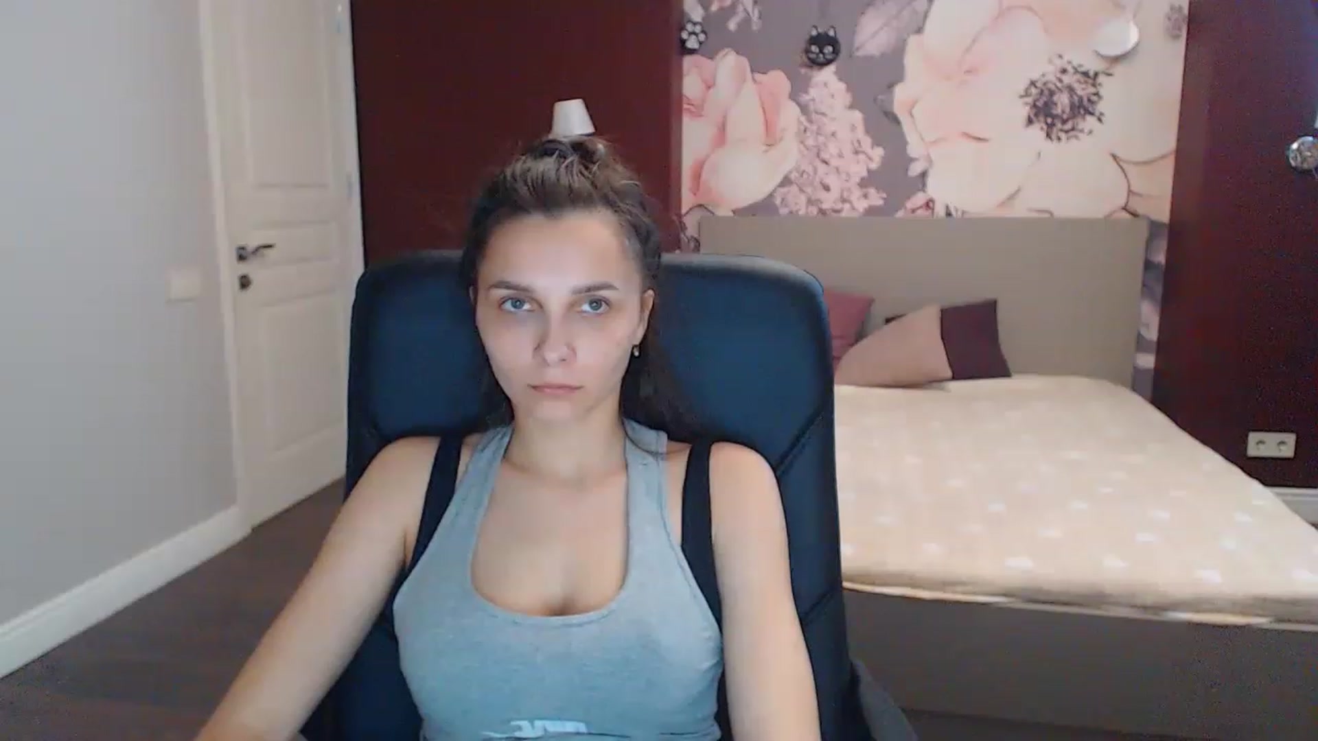 Gallery image thumbnail from Karina_Mils's myfreecams stream on, 06/16/2023, 13:22 image 16 of 20