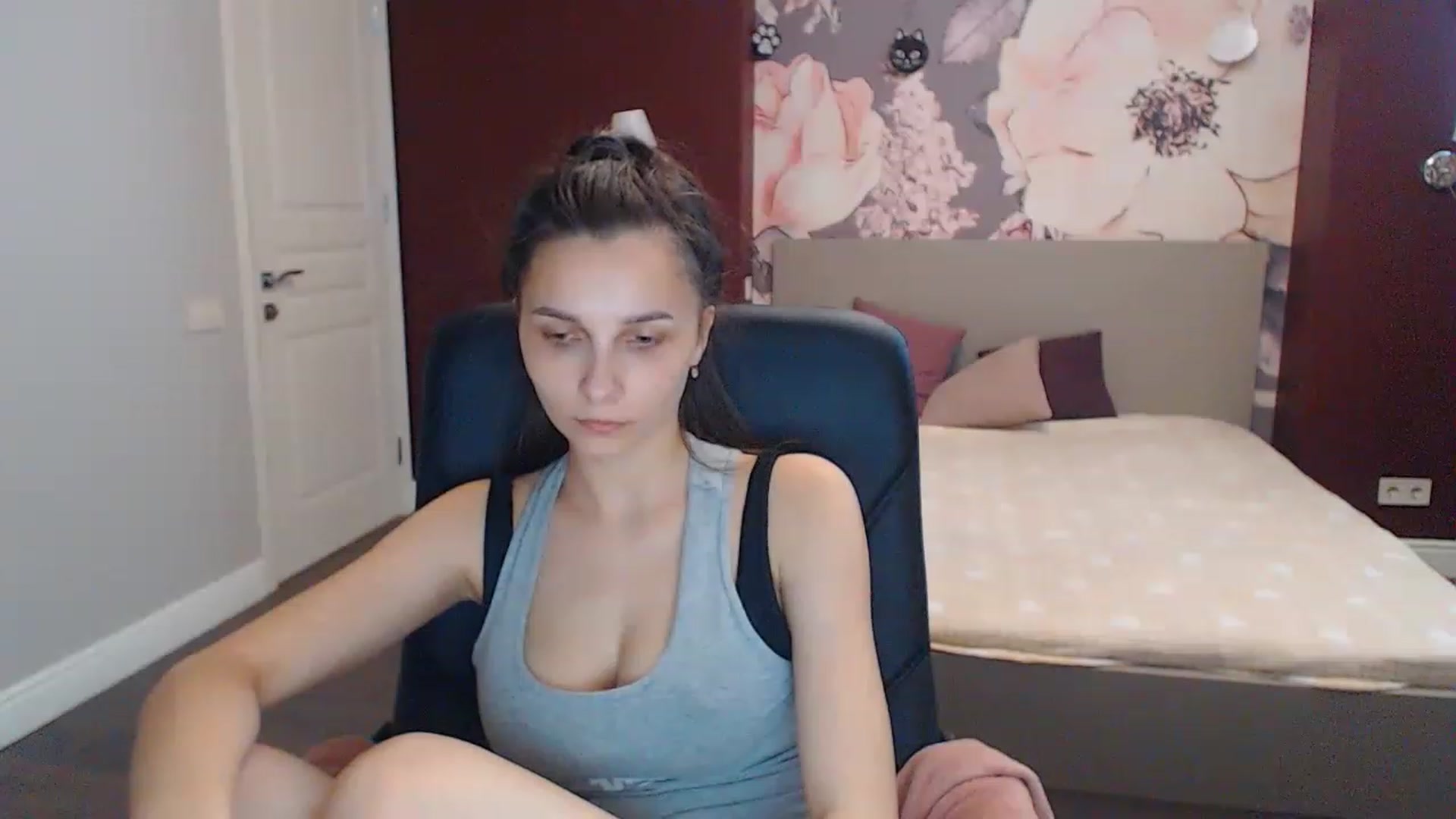 Gallery image thumbnail from Karina_Mils's myfreecams stream on, 06/16/2023, 13:22 image 11 of 20