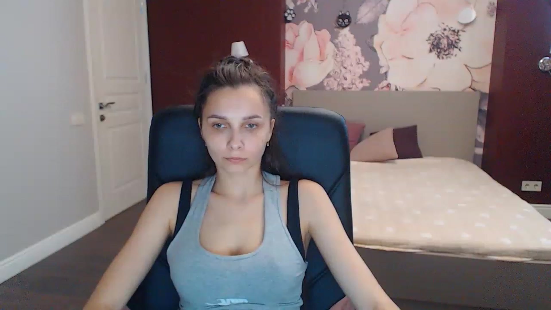 Gallery image thumbnail from Karina_Mils's myfreecams stream on, 06/16/2023, 13:22 image 14 of 20