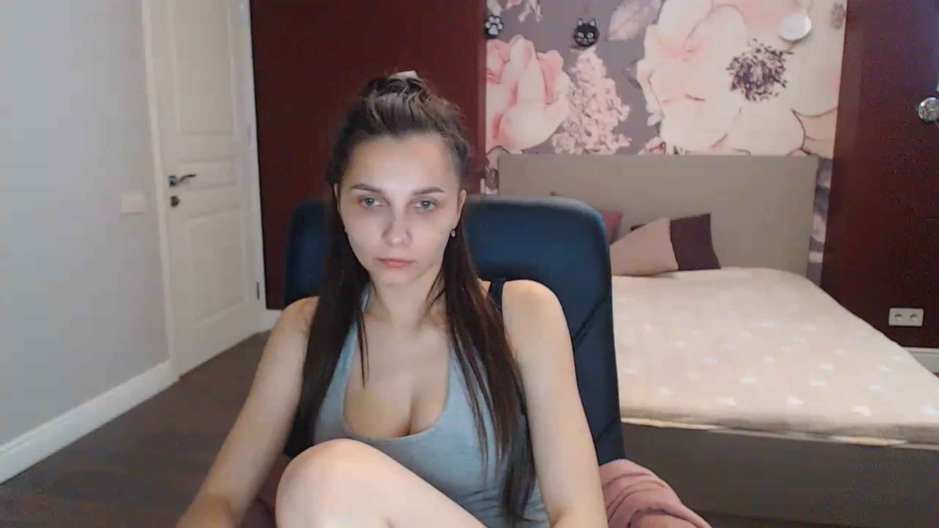 Gallery image thumbnail from Karina_Mils's myfreecams stream on, 06/16/2023, 13:22 image 1 of 20