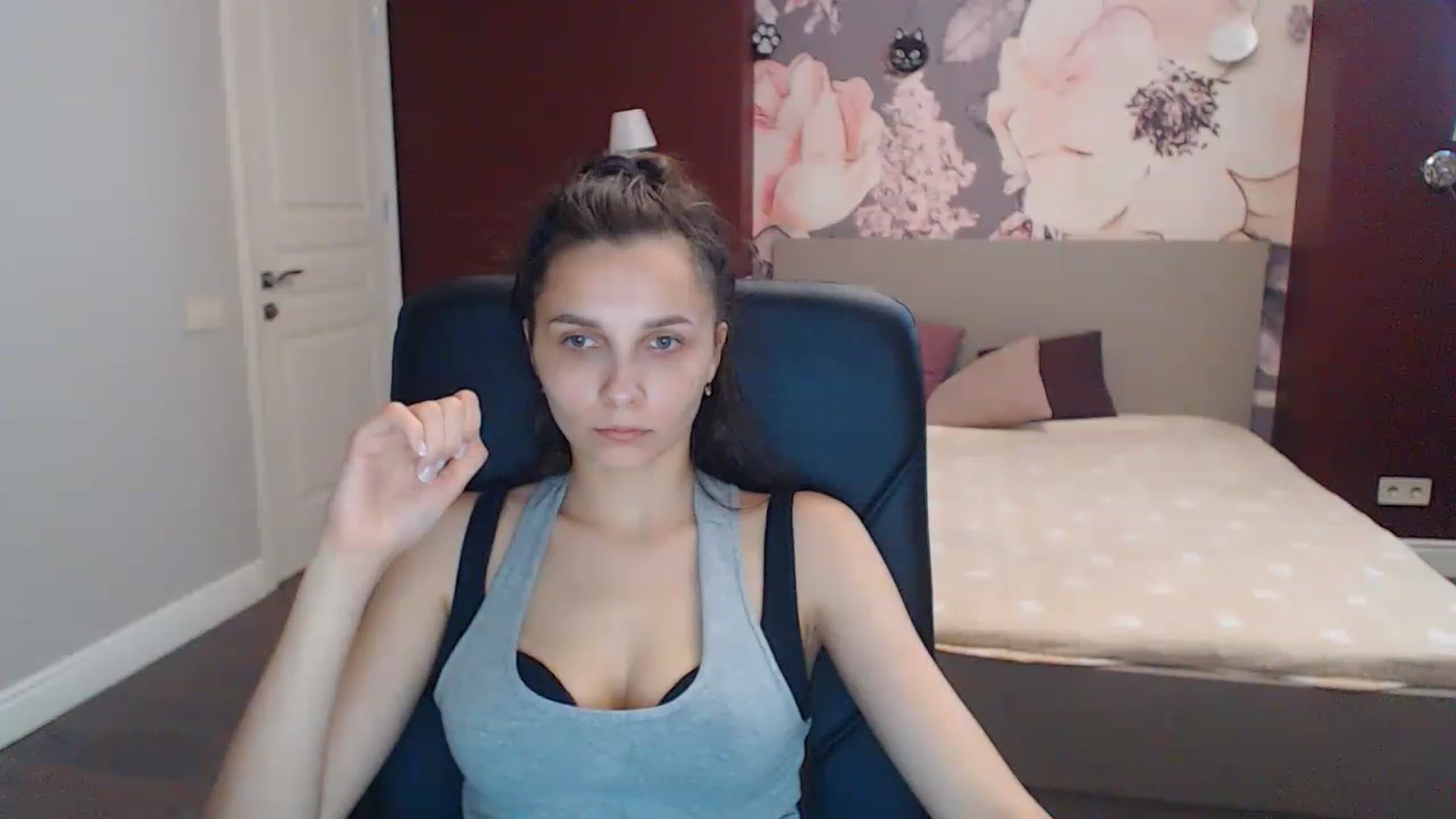 Gallery image thumbnail from Karina_Mils's myfreecams stream on, 06/16/2023, 13:22 image 18 of 20