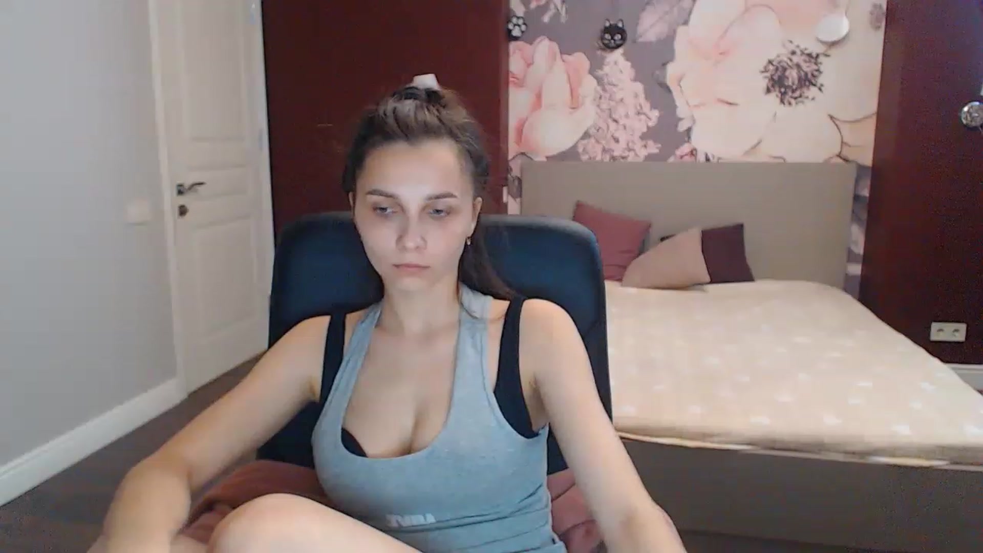 Gallery image thumbnail from Karina_Mils's myfreecams stream on, 06/16/2023, 13:22 image 19 of 20