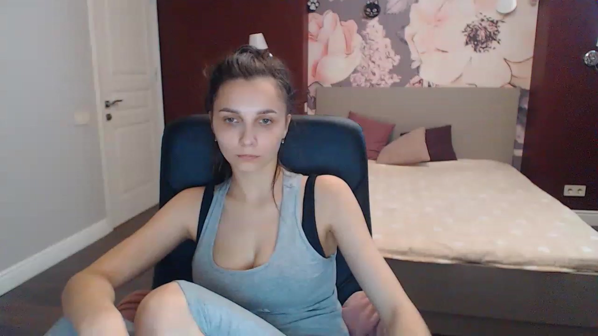 Gallery image thumbnail from Karina_Mils's myfreecams stream on, 06/16/2023, 14:14 image 13 of 20