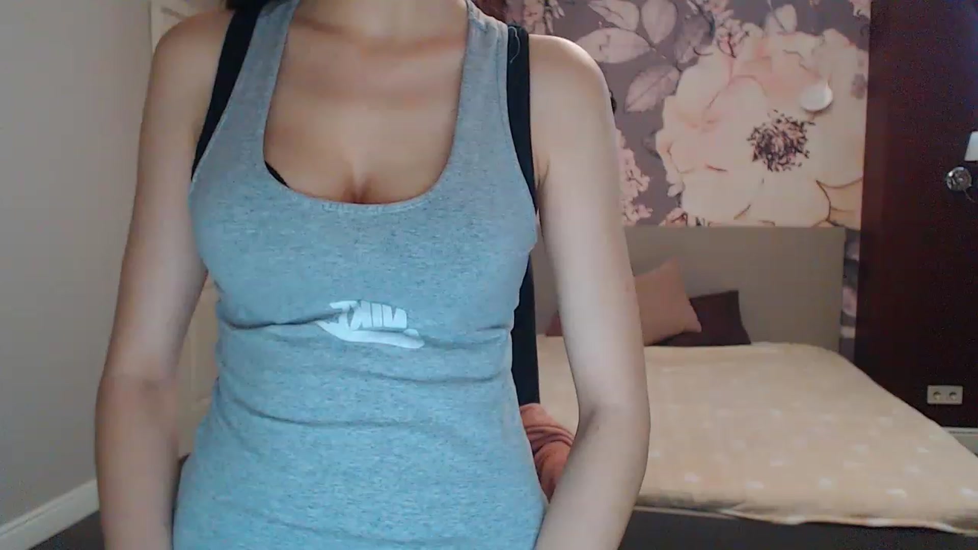 Gallery image thumbnail from Karina_Mils's myfreecams stream on, 06/16/2023, 16:17 image 7 of 20