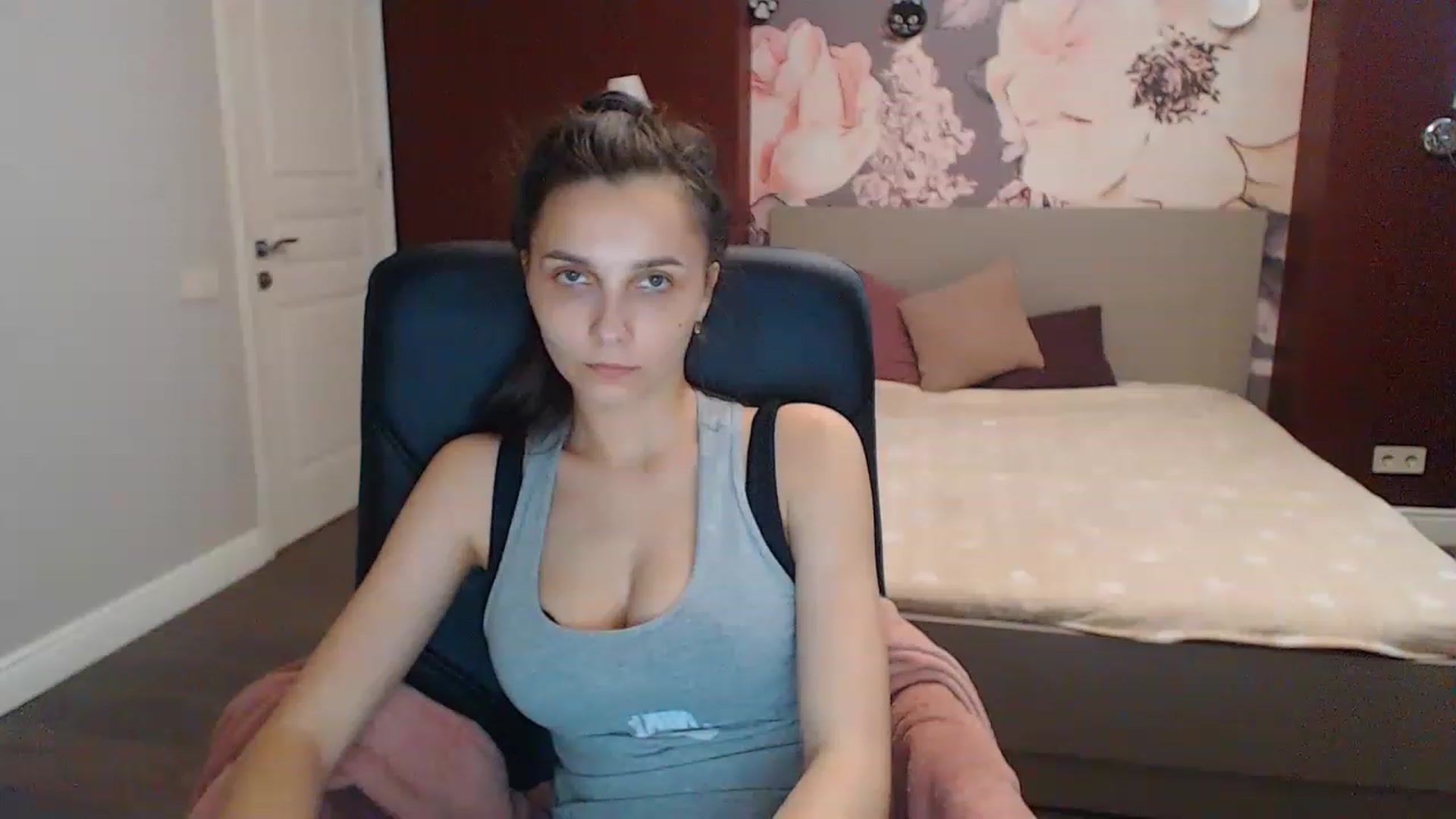 Gallery image thumbnail from Karina_Mils's myfreecams stream on, 06/16/2023, 16:17 image 1 of 20
