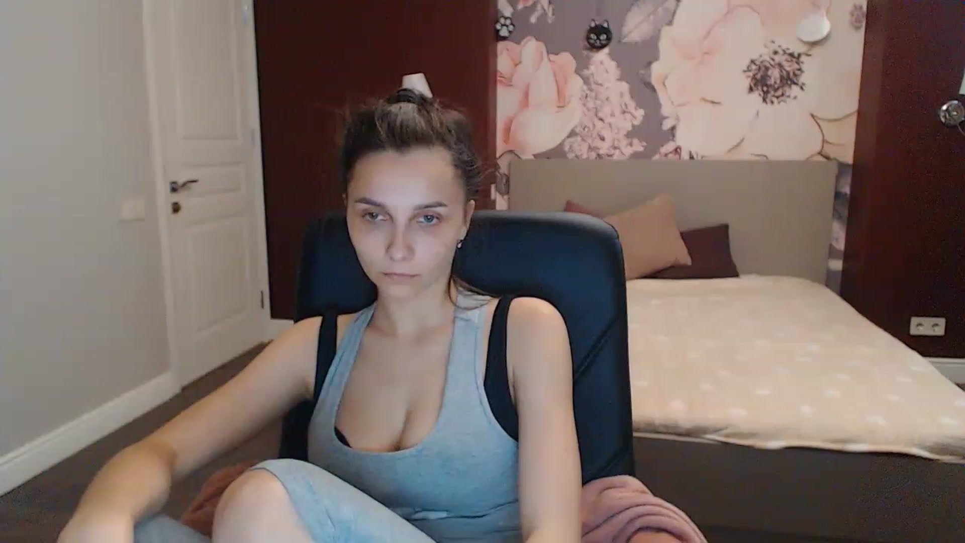 Gallery image thumbnail from Karina_Mils's myfreecams stream on, 06/16/2023, 16:17 image 19 of 20
