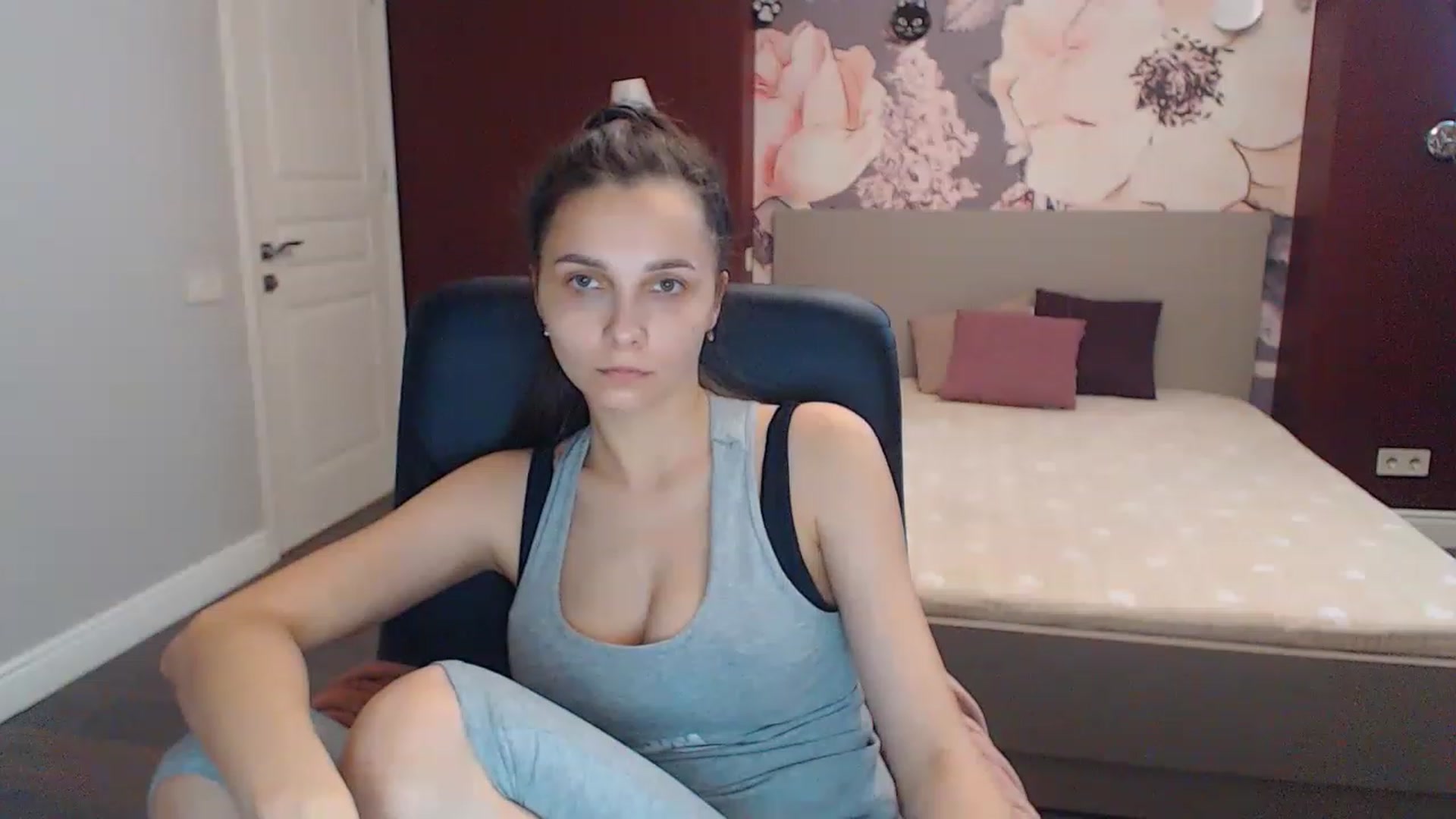 Gallery image thumbnail from Karina_Mils's myfreecams stream on, 06/17/2023, 14:03 image 2 of 20