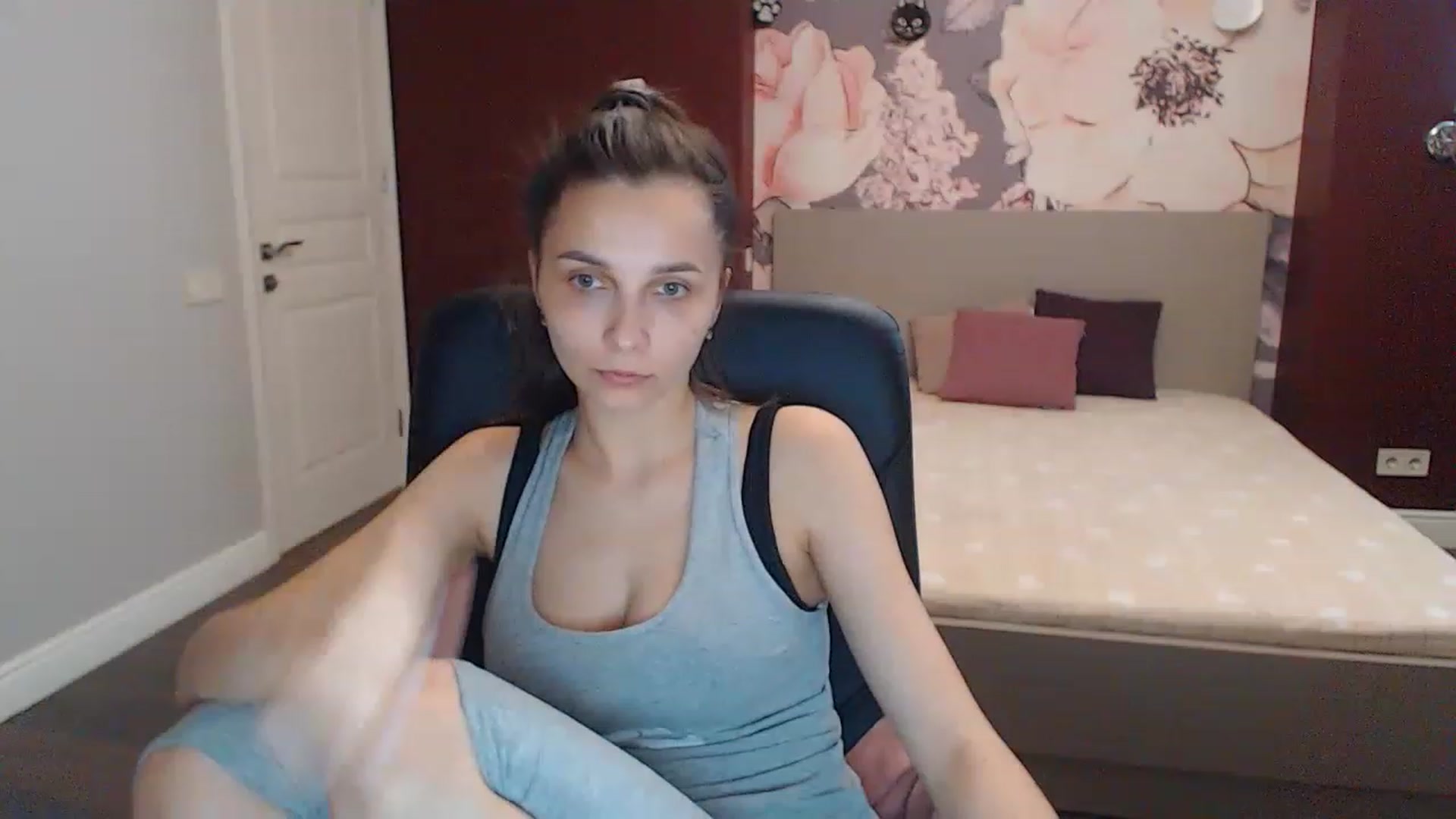 Gallery image thumbnail from Karina_Mils's myfreecams stream on, 06/17/2023, 15:57 image 1 of 20