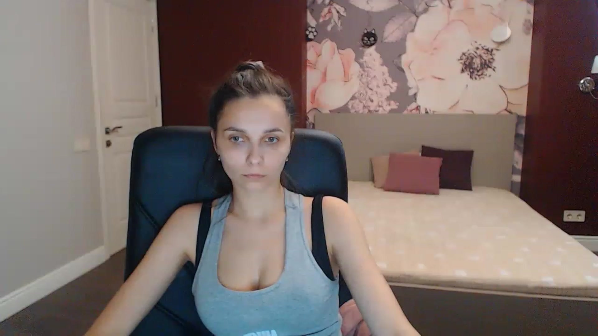Gallery image thumbnail from Karina_Mils's myfreecams stream on, 06/17/2023, 15:57 image 19 of 20