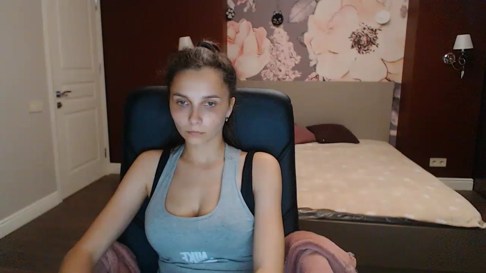 Gallery image thumbnail from Karina_Mils's myfreecams stream on, 06/26/2023, 10:50 image 20 of 20