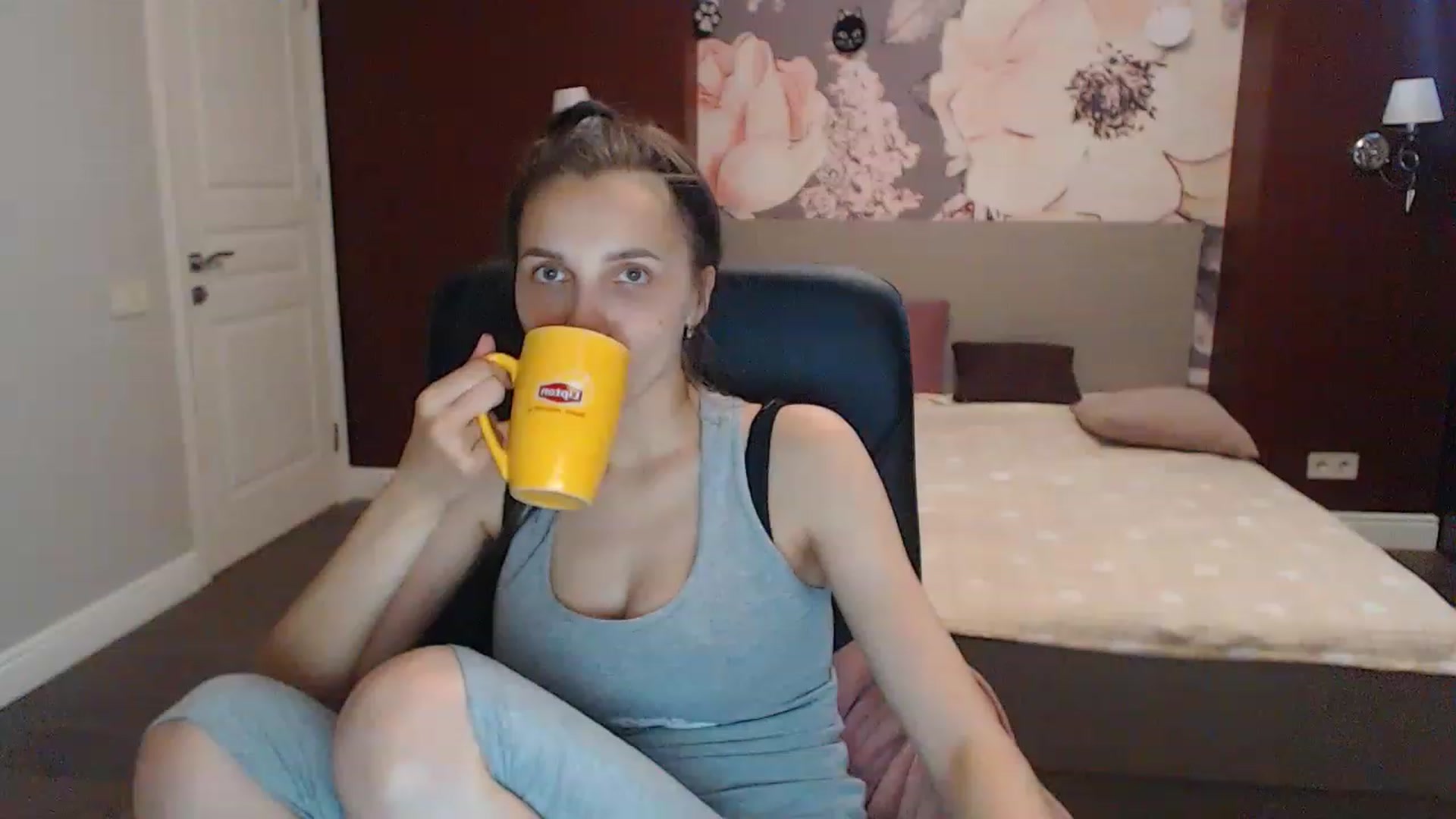 Gallery image thumbnail from Karina_Mils's myfreecams stream on, 06/29/2023, 09:53 image 6 of 20