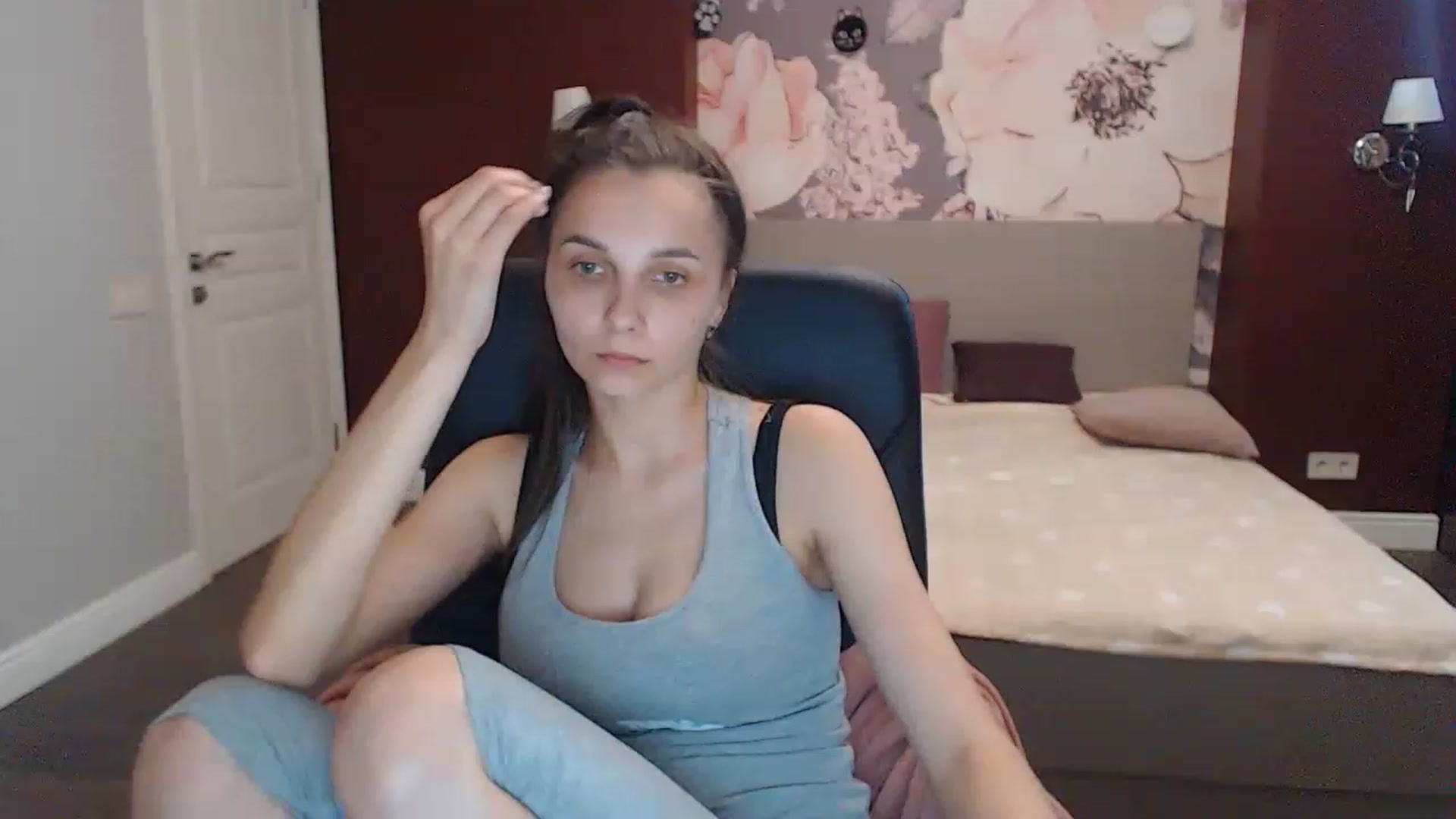 Gallery image thumbnail from Karina_Mils's myfreecams stream on, 06/29/2023, 09:53 image 13 of 20
