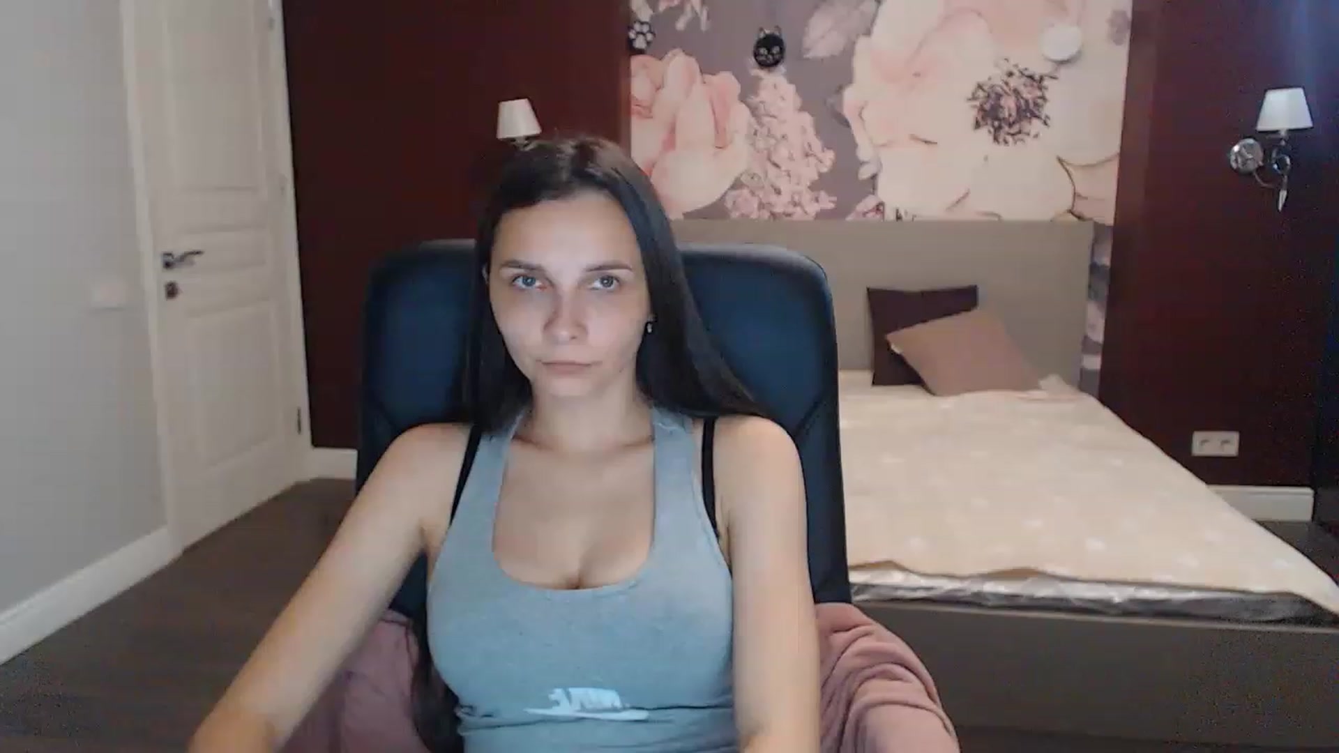 Gallery image thumbnail from Karina_Mils's myfreecams stream on, 06/30/2023, 14:39 image 7 of 20