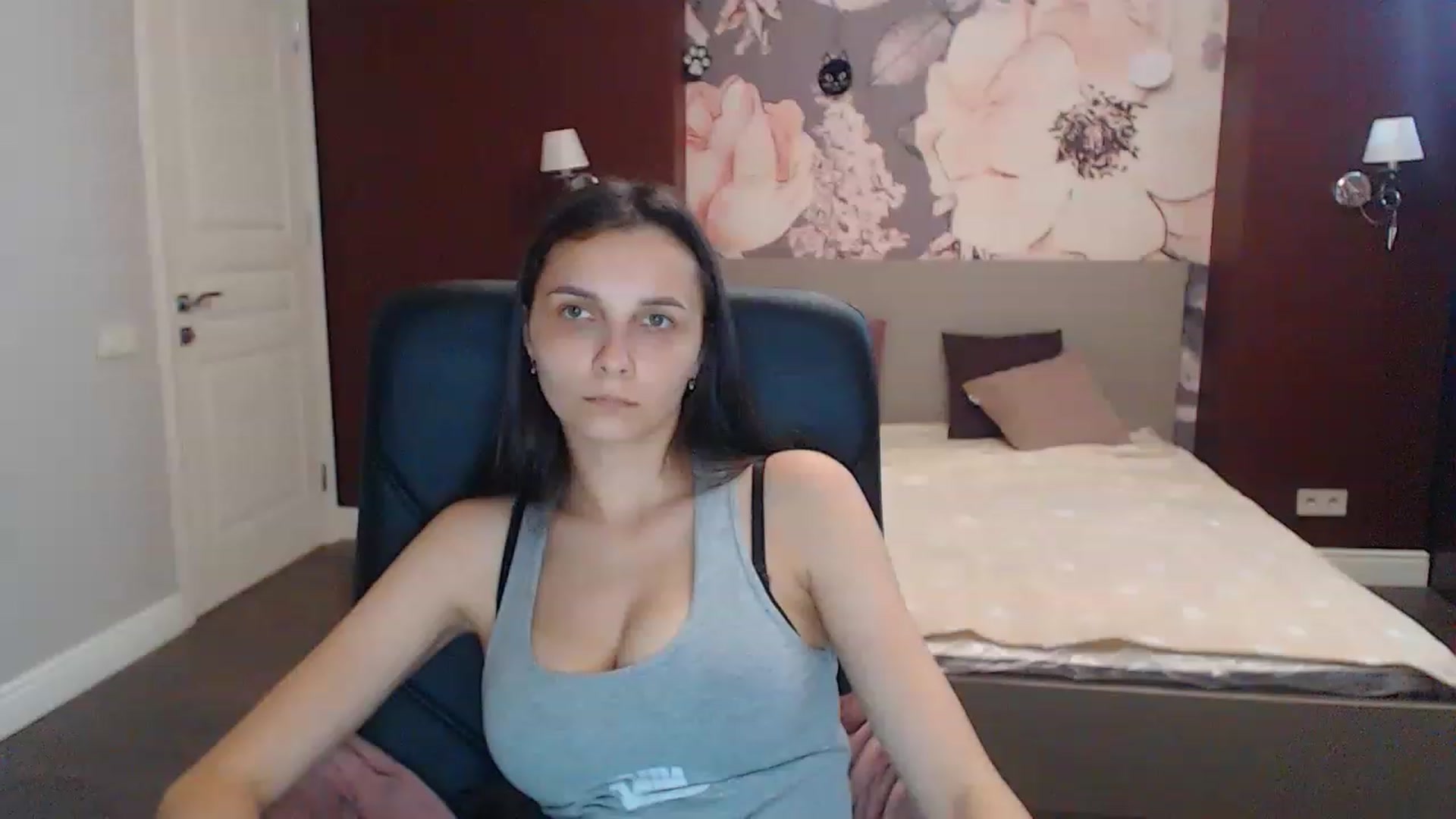 Gallery image thumbnail from Karina_Mils's myfreecams stream on, 06/30/2023, 14:39 image 16 of 20