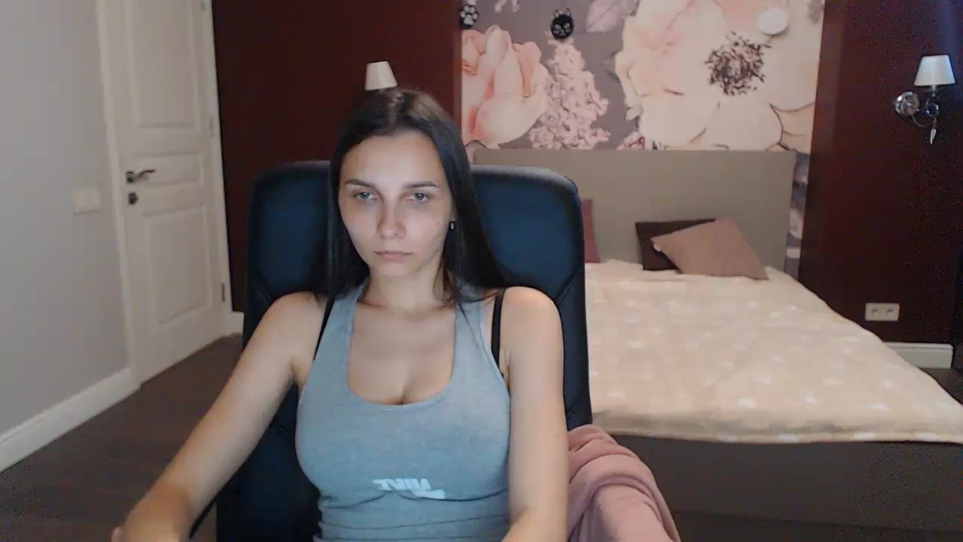 Gallery image thumbnail from Karina_Mils's myfreecams stream on, 07/01/2023, 07:05 image 18 of 20