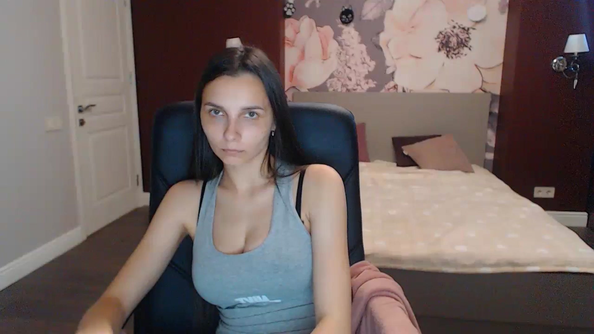 Gallery image thumbnail from Karina_Mils's myfreecams stream on, 07/01/2023, 07:05 image 17 of 20