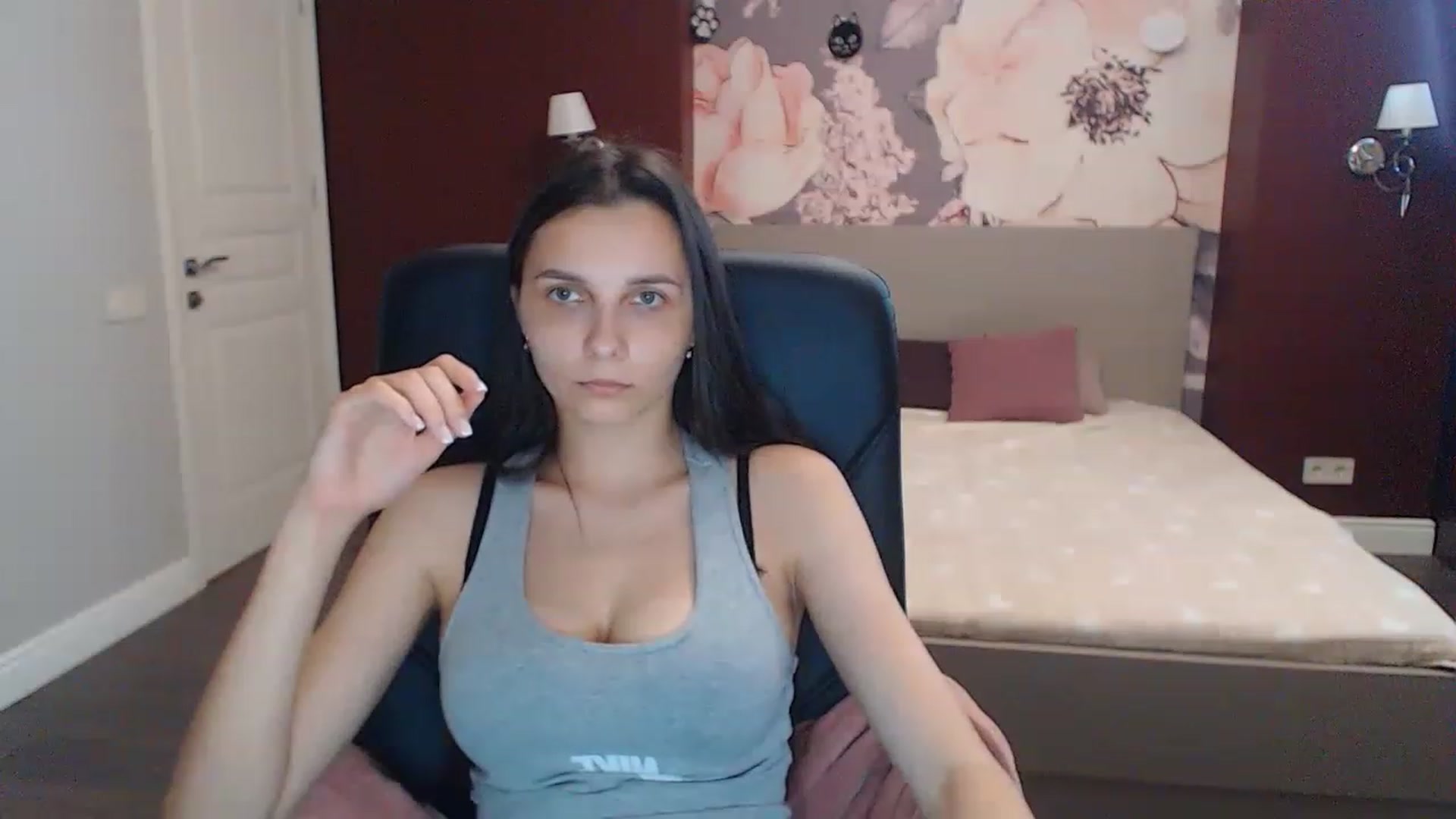 Gallery image thumbnail from Karina_Mils's myfreecams stream on, 07/01/2023, 13:31 image 16 of 20