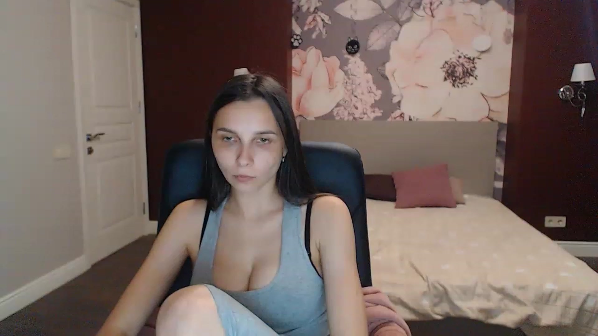 Gallery image thumbnail from Karina_Mils's myfreecams stream on, 07/01/2023, 16:57 image 6 of 20