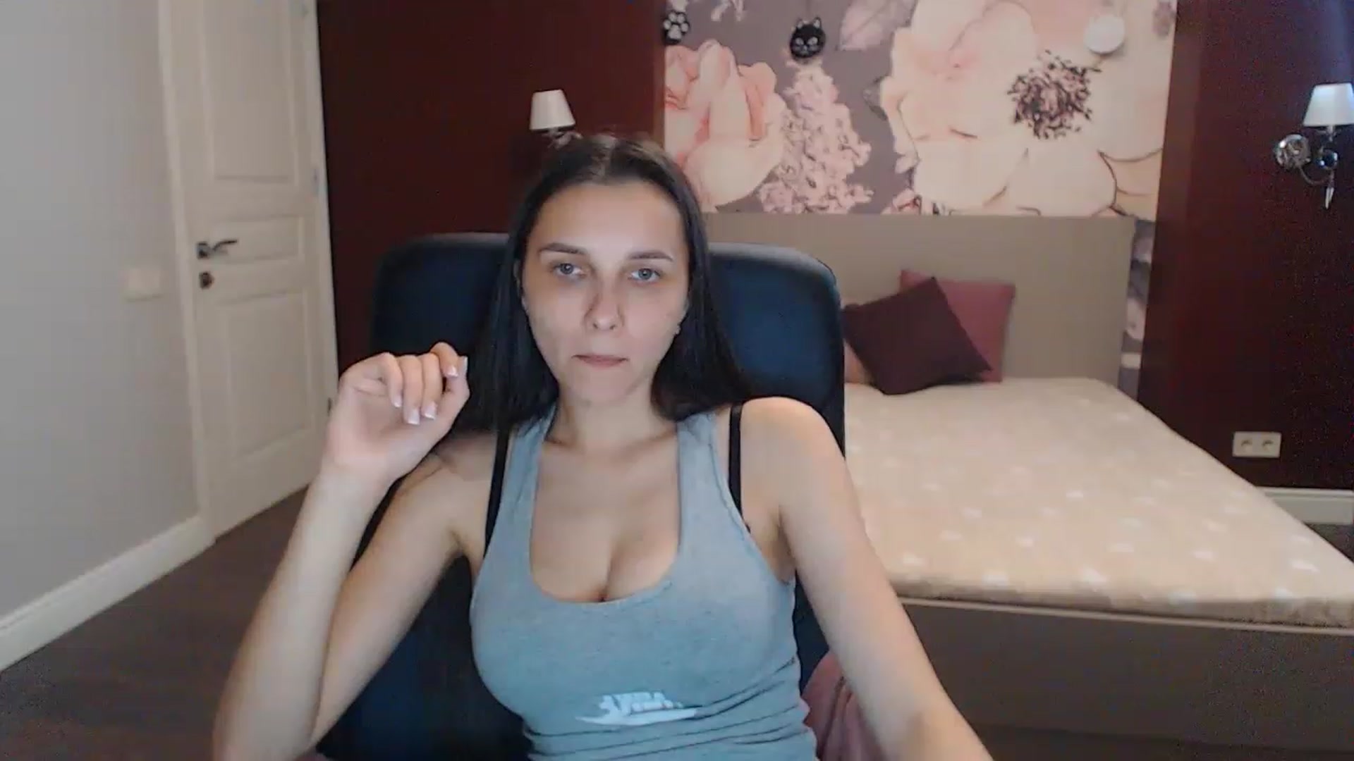 Gallery image thumbnail from Karina_Mils's myfreecams stream on, 07/02/2023, 14:14 image 12 of 20
