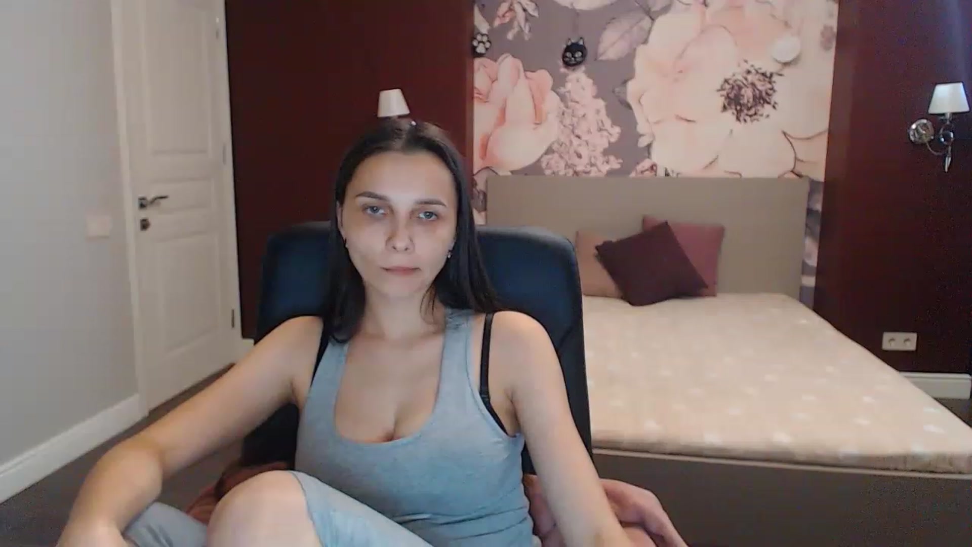 Gallery image thumbnail from Karina_Mils's myfreecams stream on, 07/02/2023, 15:33 image 17 of 20