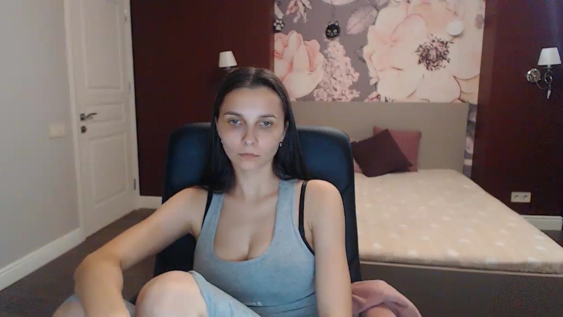 Gallery image thumbnail from Karina_Mils's myfreecams stream on, 07/02/2023, 16:14 image 12 of 20