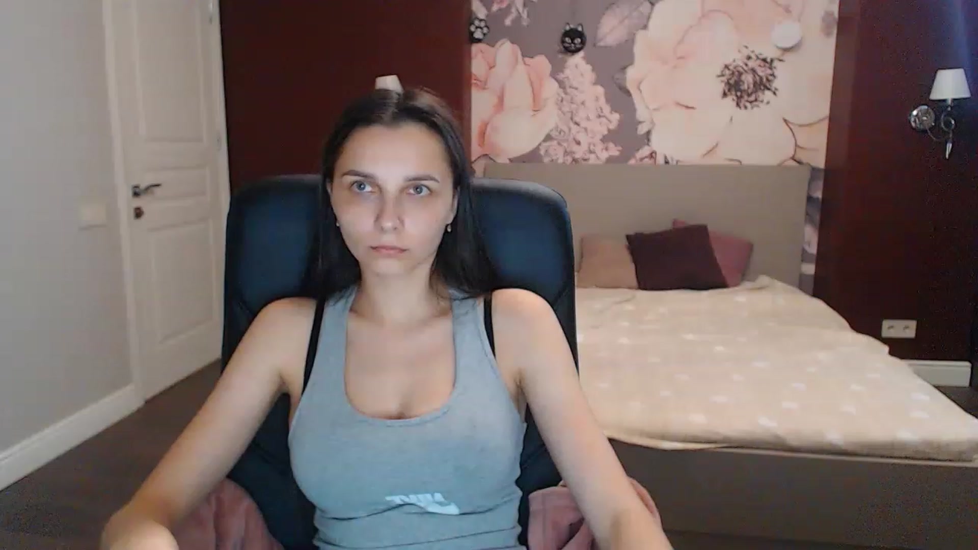 Gallery image thumbnail from Karina_Mils's myfreecams stream on, 07/03/2023, 09:26 image 9 of 20