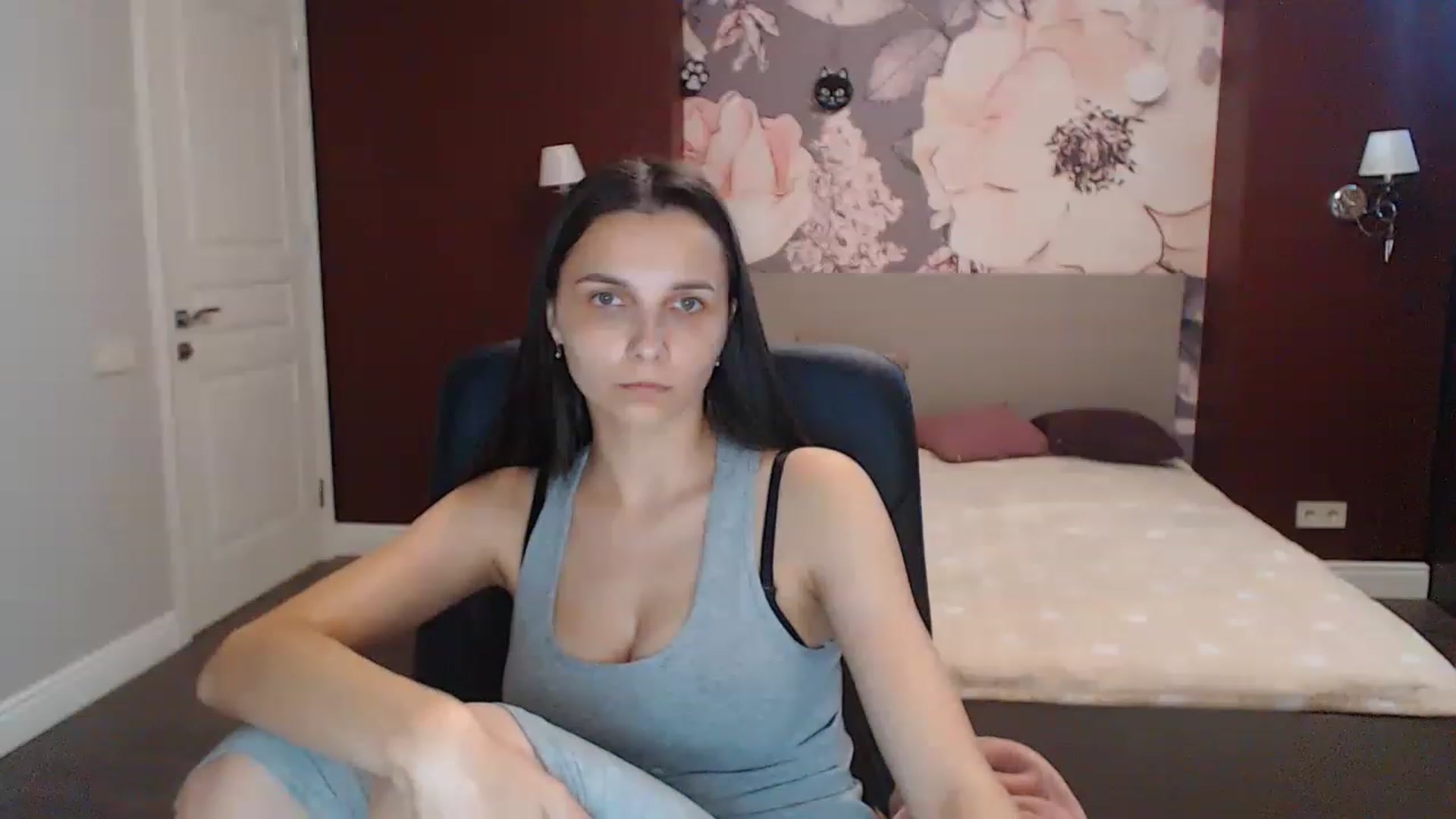 Gallery image thumbnail from Karina_Mils's myfreecams stream on, 07/06/2023, 11:09 image 18 of 20
