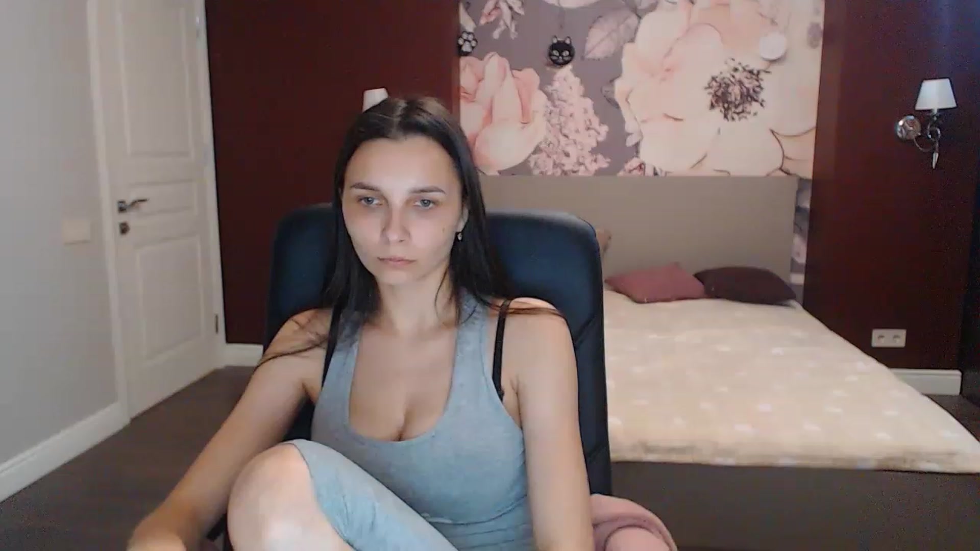 Gallery image thumbnail from Karina_Mils's myfreecams stream on, 07/06/2023, 11:09 image 10 of 20