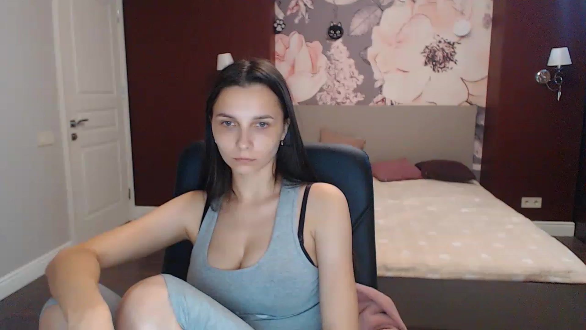 Gallery image thumbnail from Karina_Mils's myfreecams stream on, 07/06/2023, 11:09 image 6 of 20