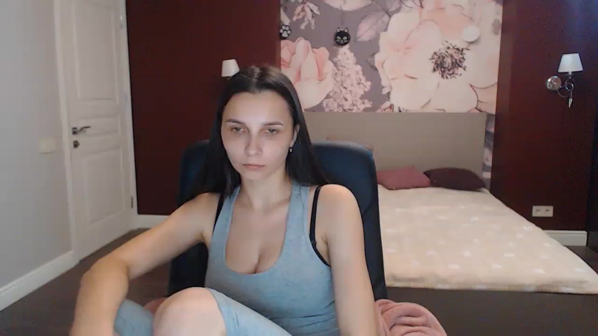 Gallery image thumbnail from Karina_Mils's myfreecams stream on, 07/06/2023, 11:09 image 19 of 20