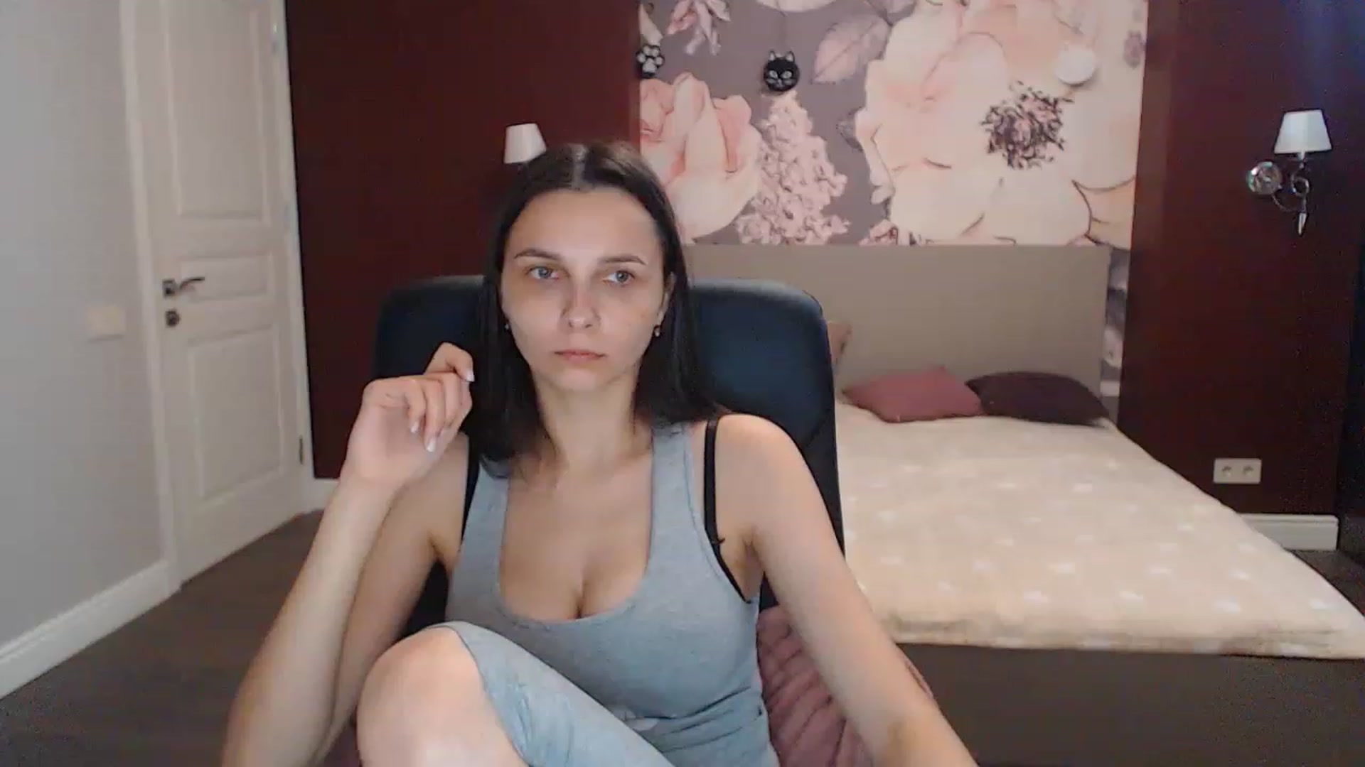 Gallery image thumbnail from Karina_Mils's myfreecams stream on, 07/06/2023, 11:09 image 3 of 20