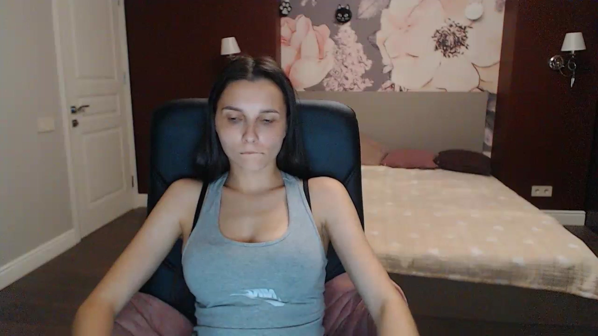 Gallery image thumbnail from Karina_Mils's myfreecams stream on, 07/07/2023, 14:48 image 13 of 20