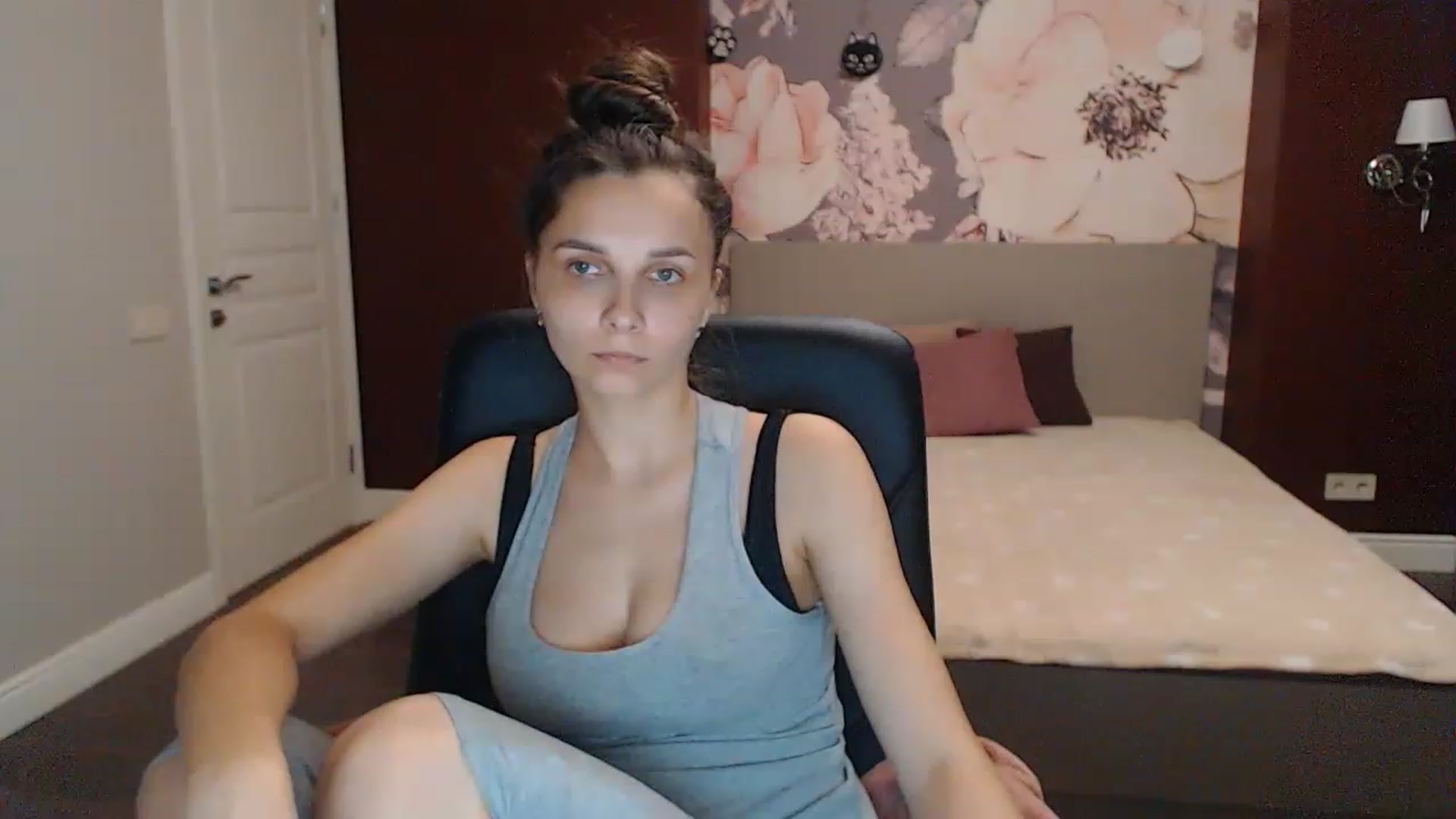 Gallery image thumbnail from Karina_Mils's myfreecams stream on, 07/08/2023, 15:11 image 2 of 20