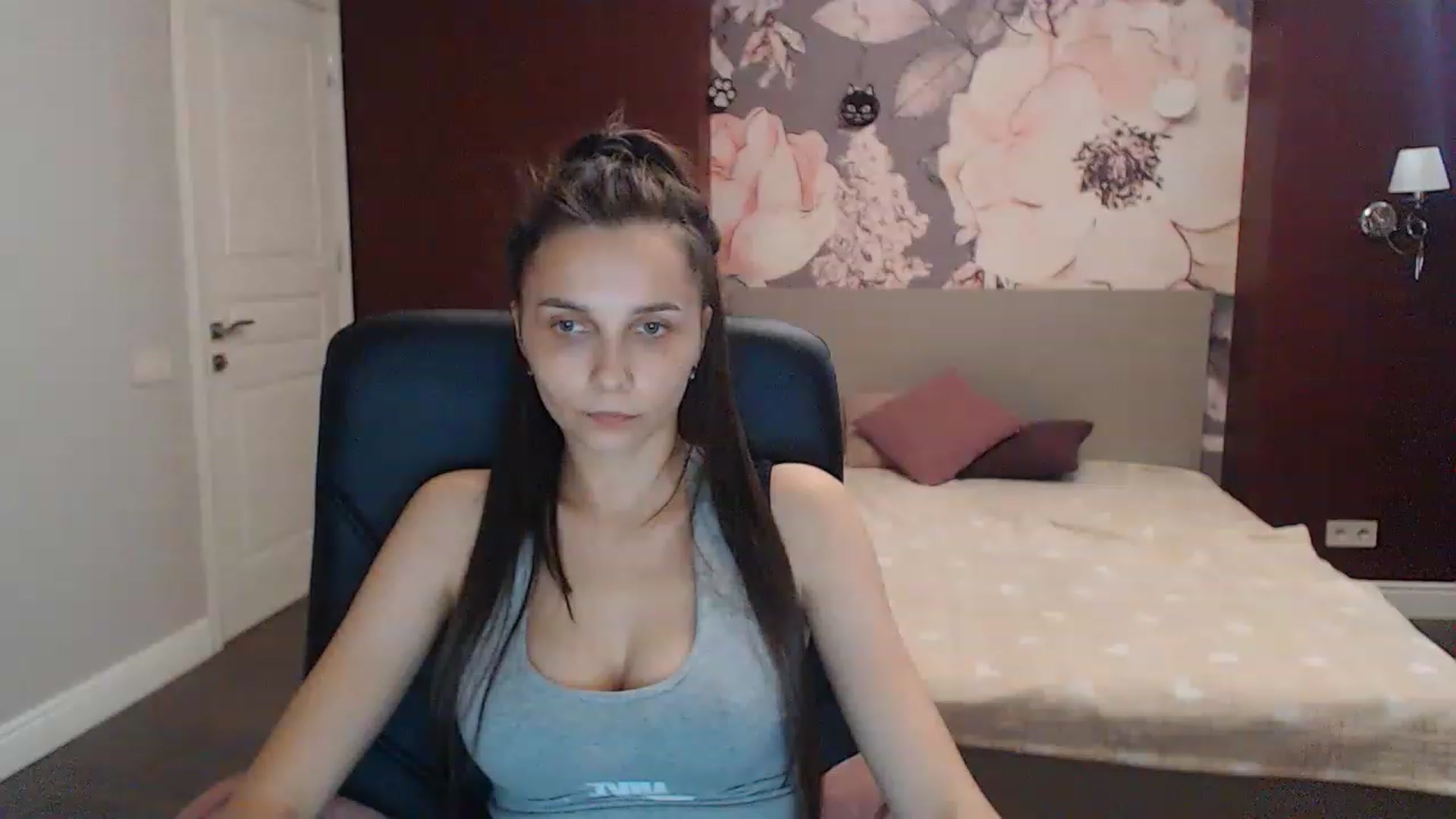 Gallery image thumbnail from Karina_Mils's myfreecams stream on, 07/09/2023, 15:43 image 19 of 20