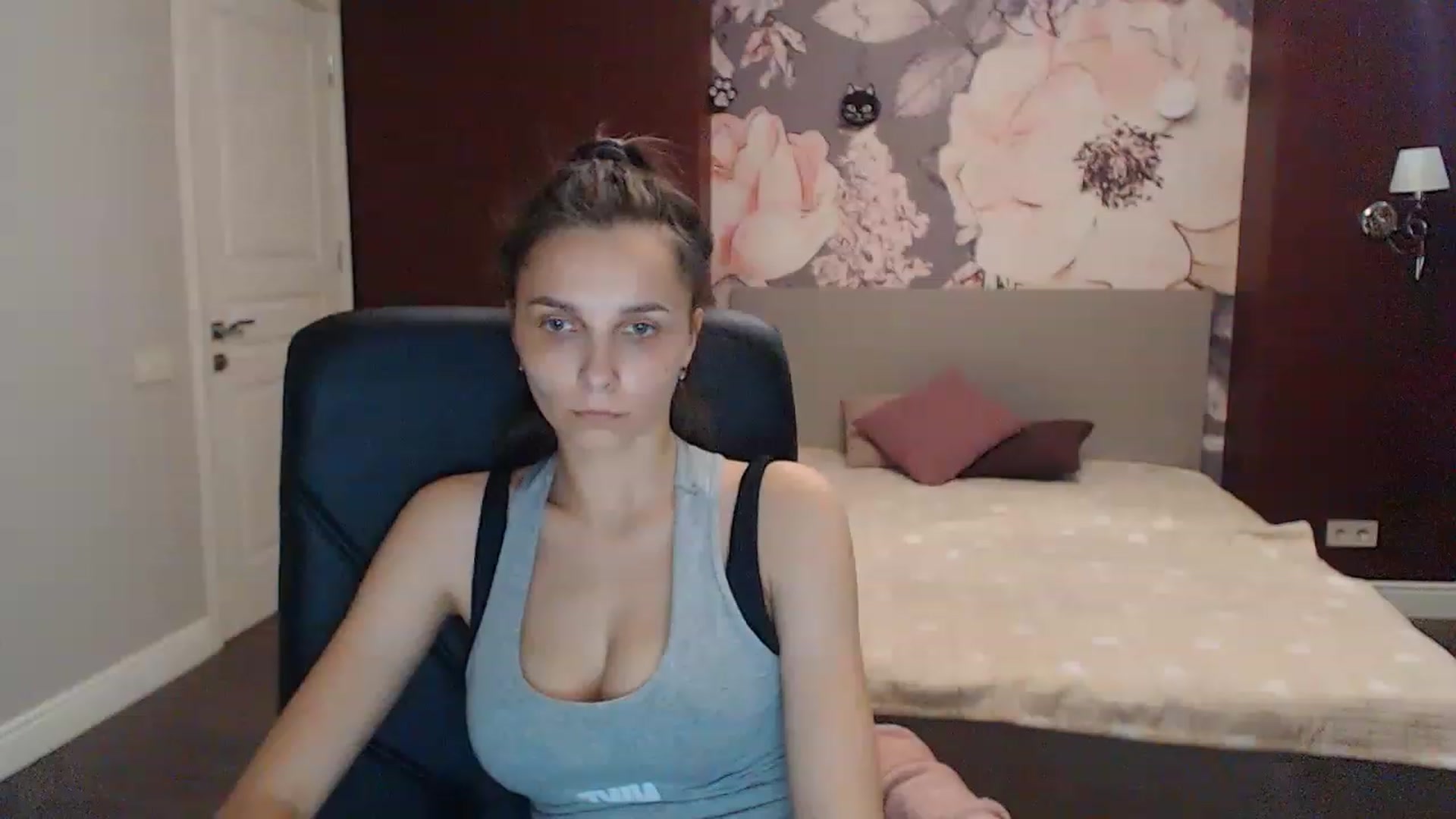 Gallery image thumbnail from Karina_Mils's myfreecams stream on, 07/09/2023, 16:32 image 20 of 20