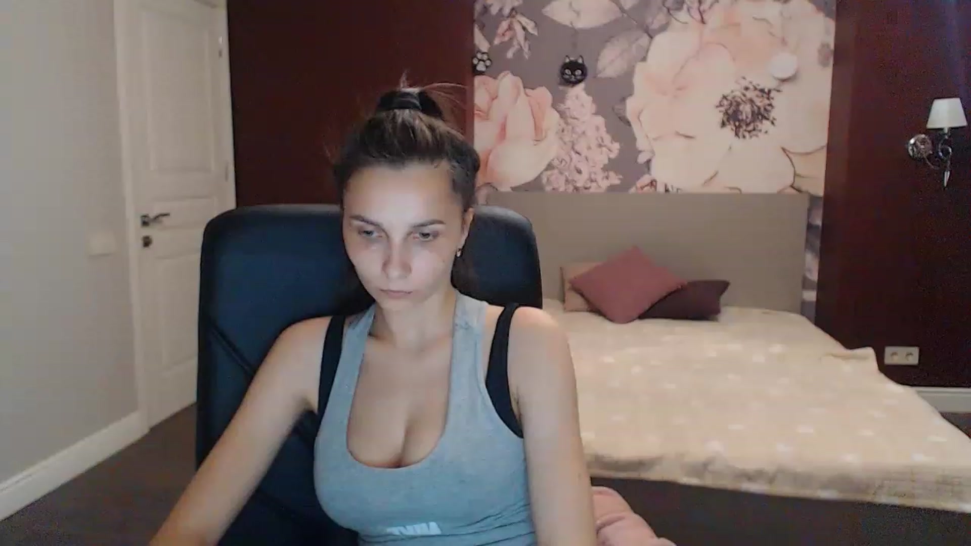 Gallery image thumbnail from Karina_Mils's myfreecams stream on, 07/09/2023, 16:32 image 19 of 20