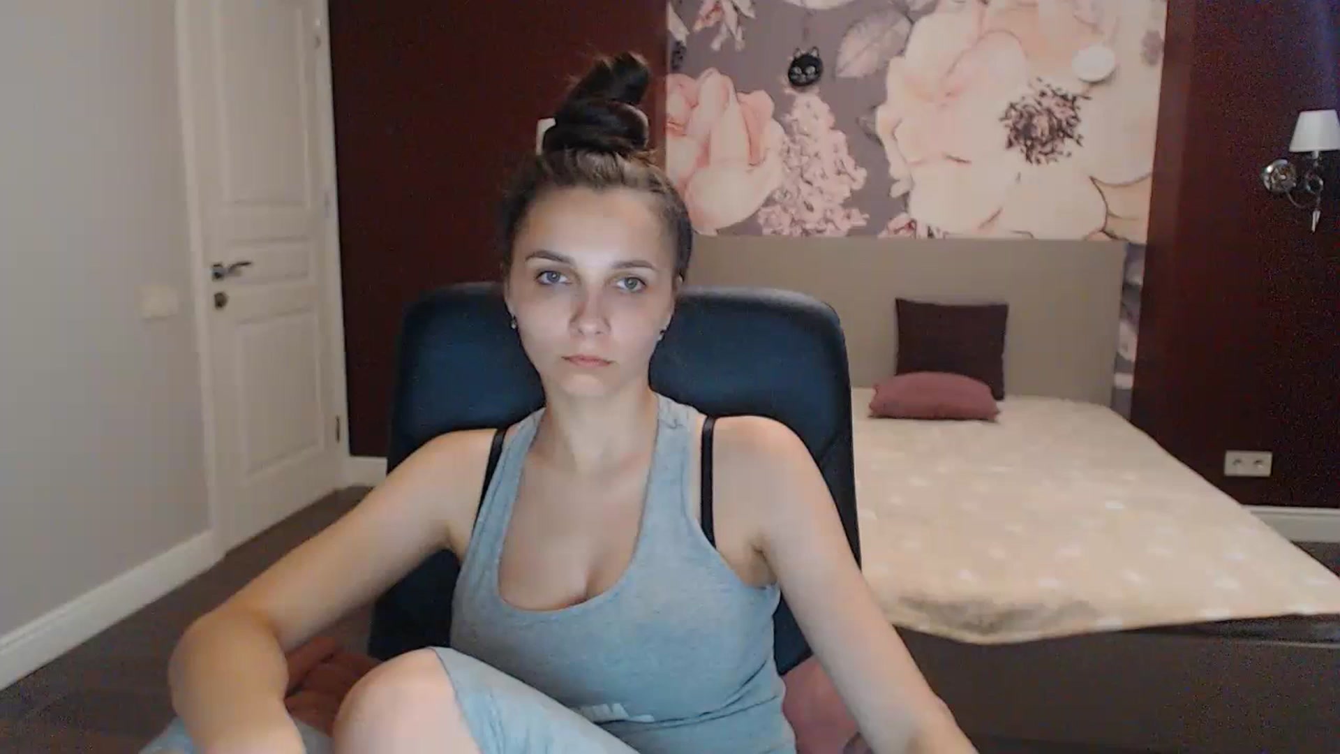Gallery image thumbnail from Karina_Mils's myfreecams stream on, 07/13/2023, 10:58 image 1 of 20