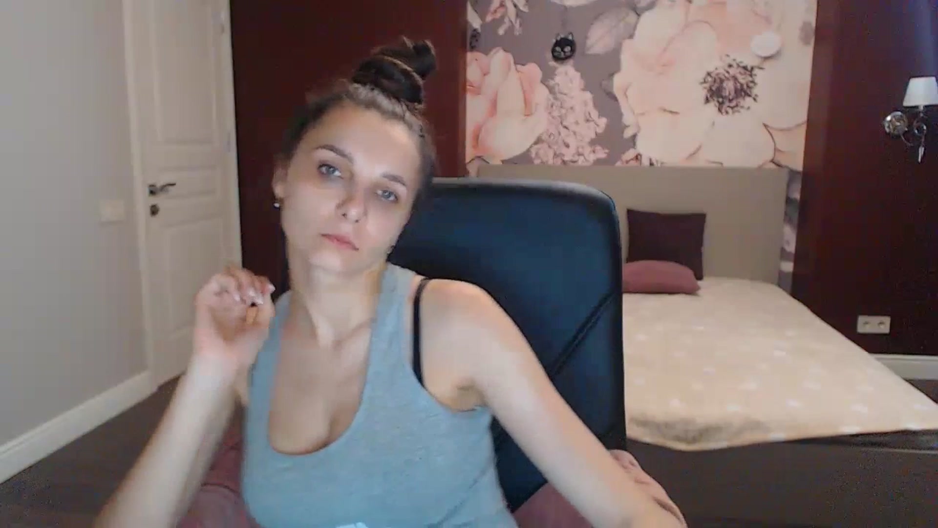 Gallery image thumbnail from Karina_Mils's myfreecams stream on, 07/13/2023, 10:58 image 5 of 20
