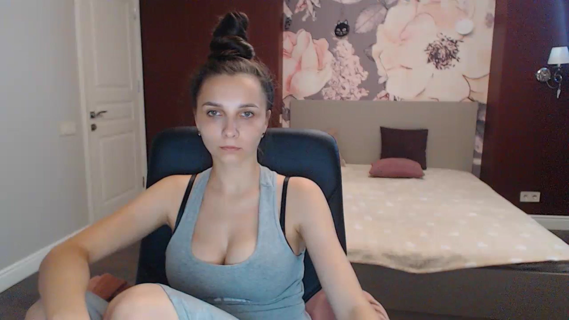 Gallery image thumbnail from Karina_Mils's myfreecams stream on, 07/13/2023, 10:58 image 19 of 20