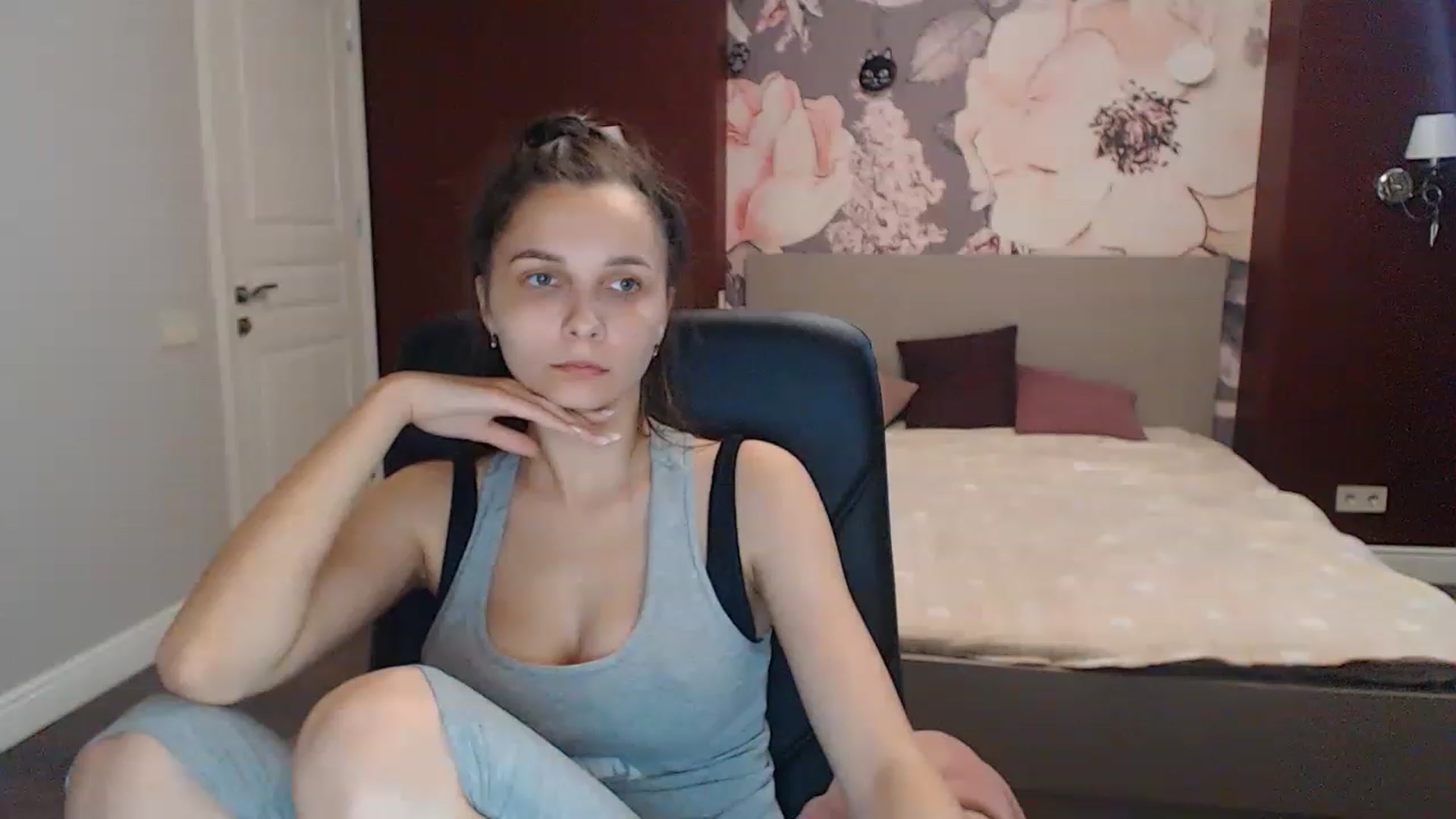 Gallery image thumbnail from Karina_Mils's myfreecams stream on, 07/14/2023, 11:52 image 5 of 20