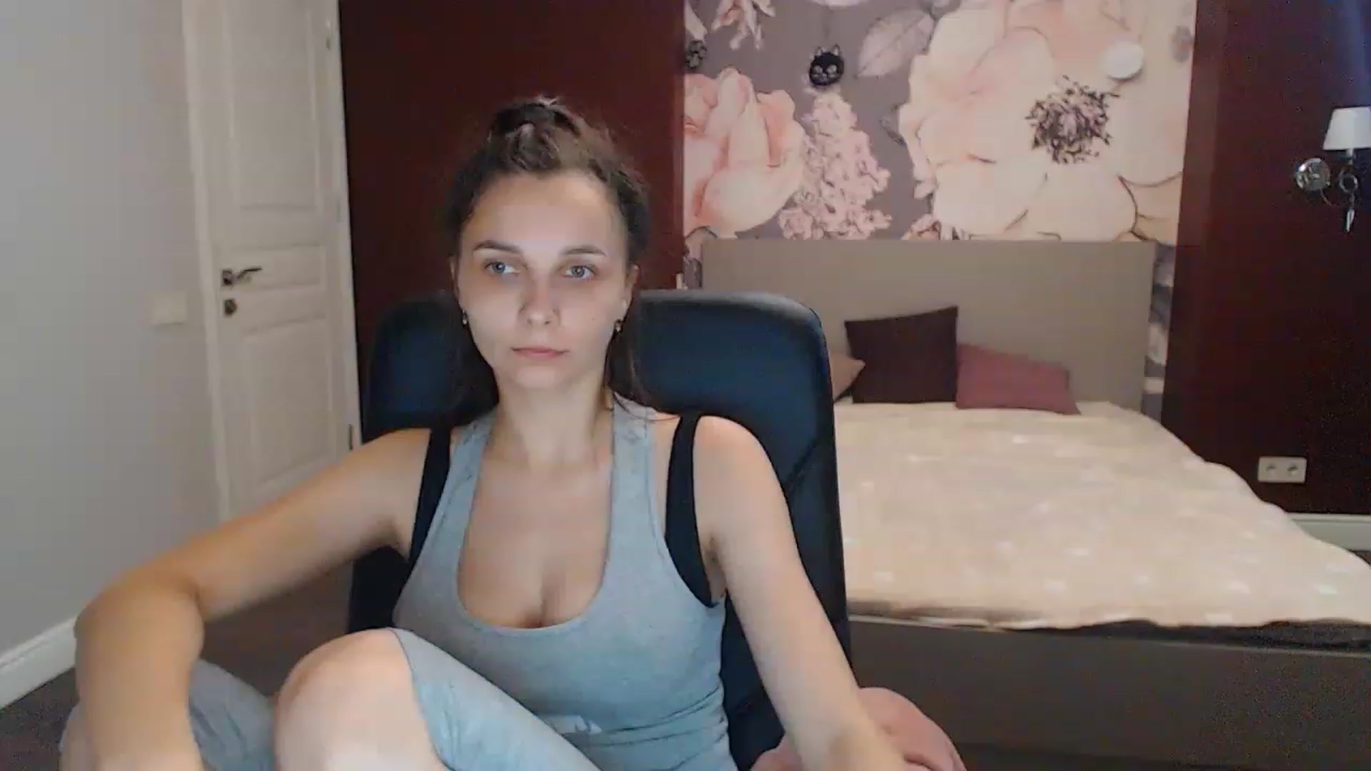 Gallery image thumbnail from Karina_Mils's myfreecams stream on, 07/14/2023, 11:52 image 7 of 20