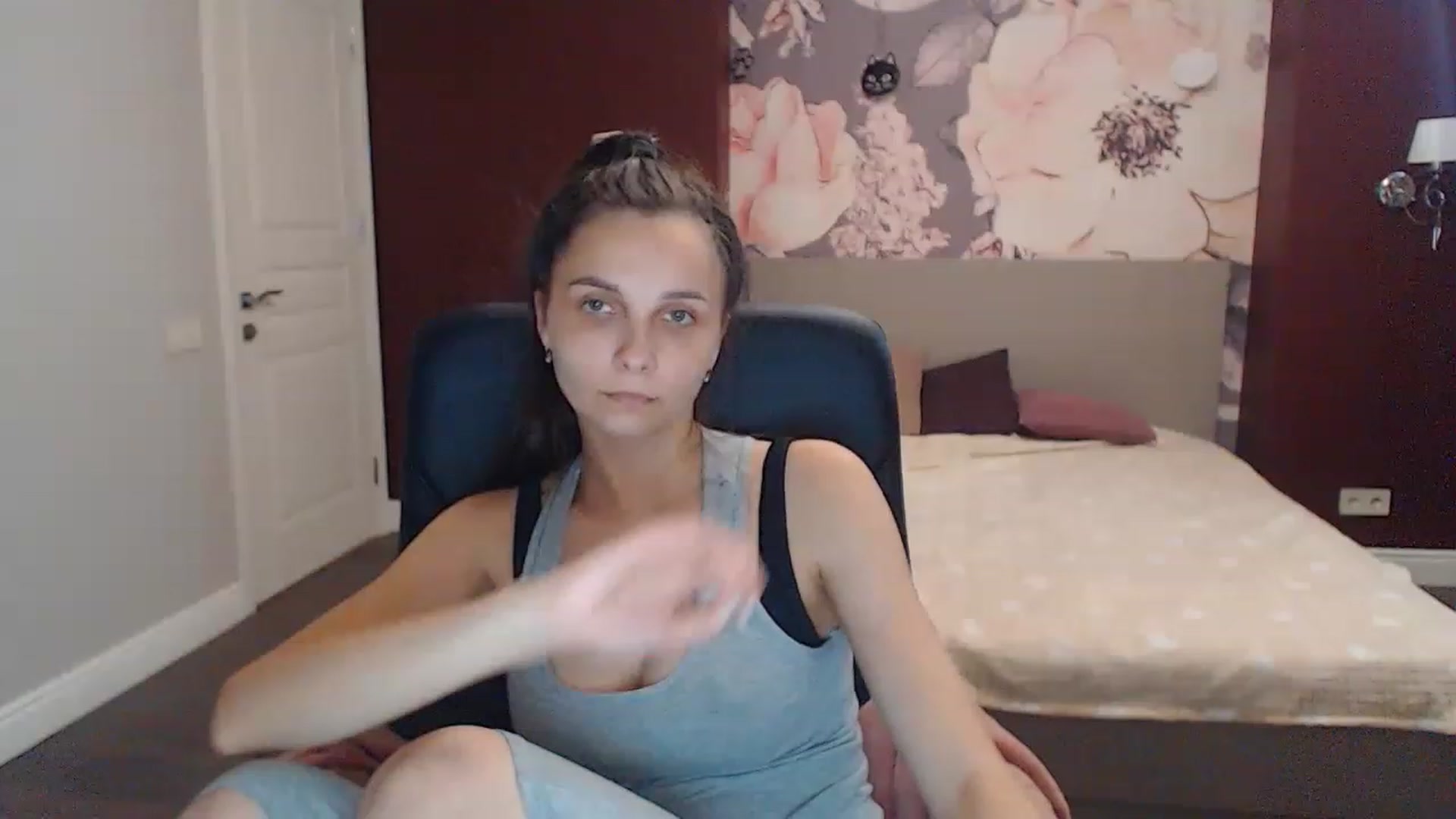 Gallery image thumbnail from Karina_Mils's myfreecams stream on, 07/14/2023, 15:19 image 16 of 20