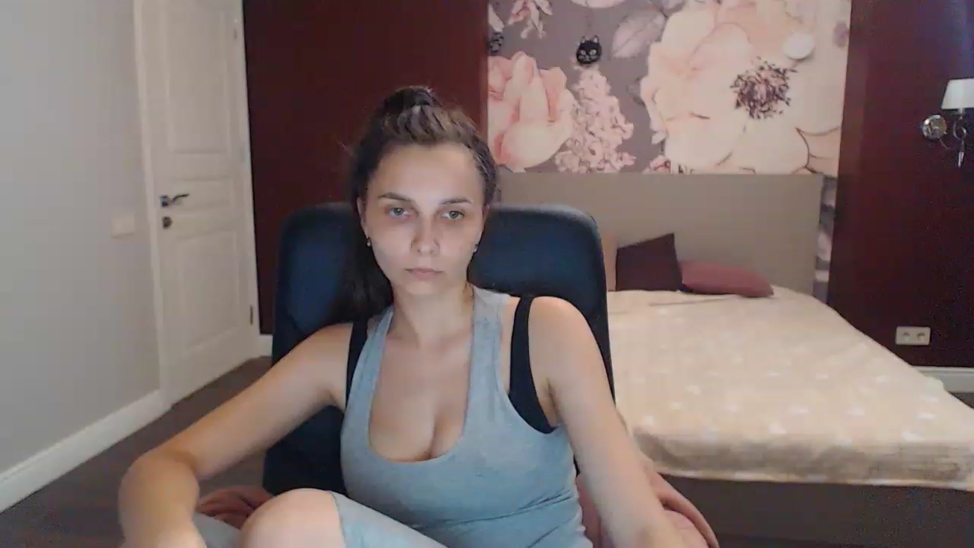 Gallery image thumbnail from Karina_Mils's myfreecams stream on, 07/14/2023, 15:19 image 19 of 20