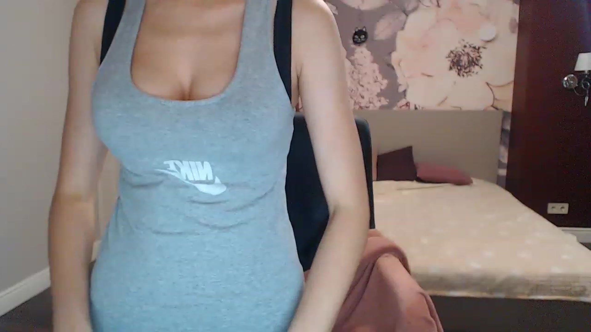 Gallery image thumbnail from Karina_Mils's myfreecams stream on, 07/14/2023, 16:14 image 9 of 20