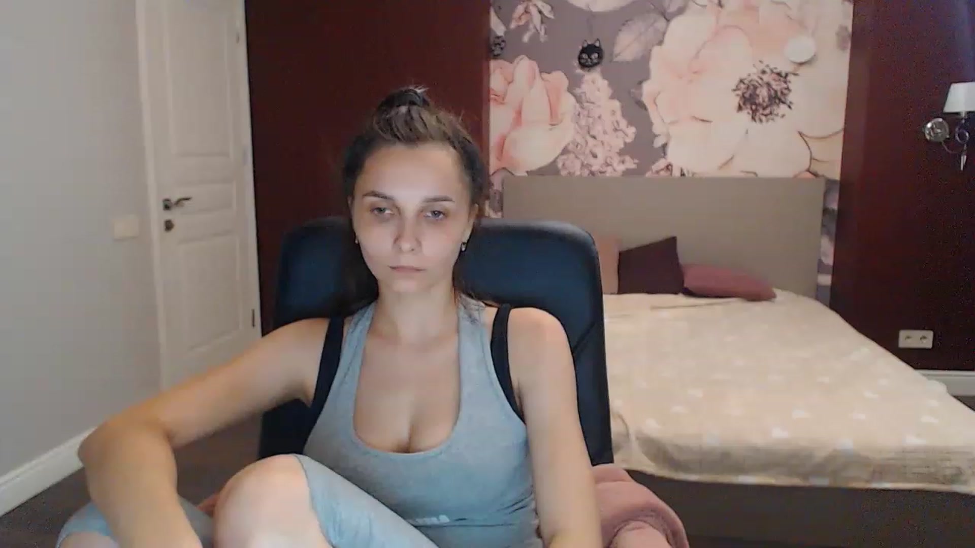 Gallery image thumbnail from Karina_Mils's myfreecams stream on, 07/14/2023, 16:14 image 1 of 20