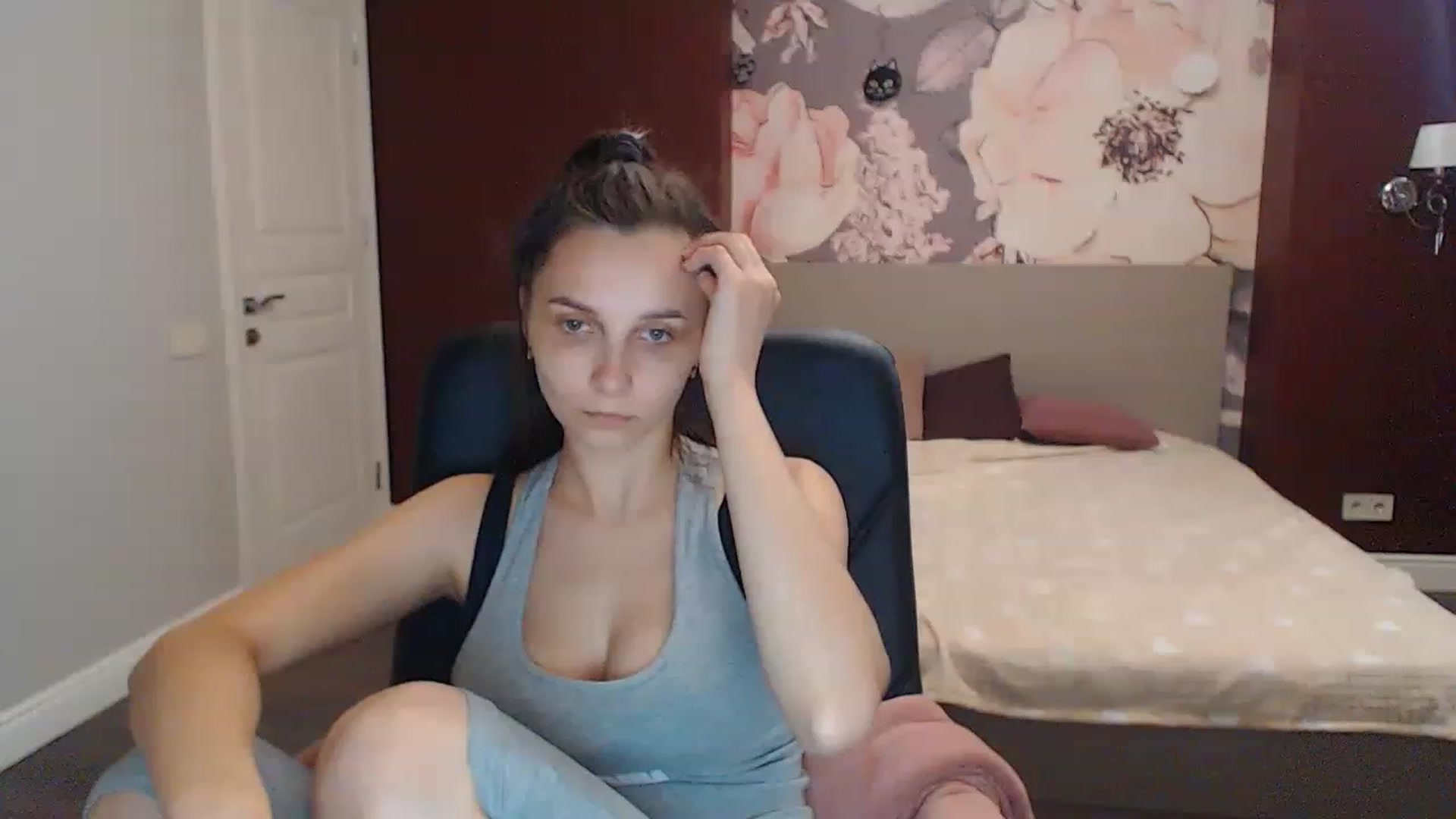 Gallery image thumbnail from Karina_Mils's myfreecams stream on, 07/14/2023, 16:14 image 2 of 20