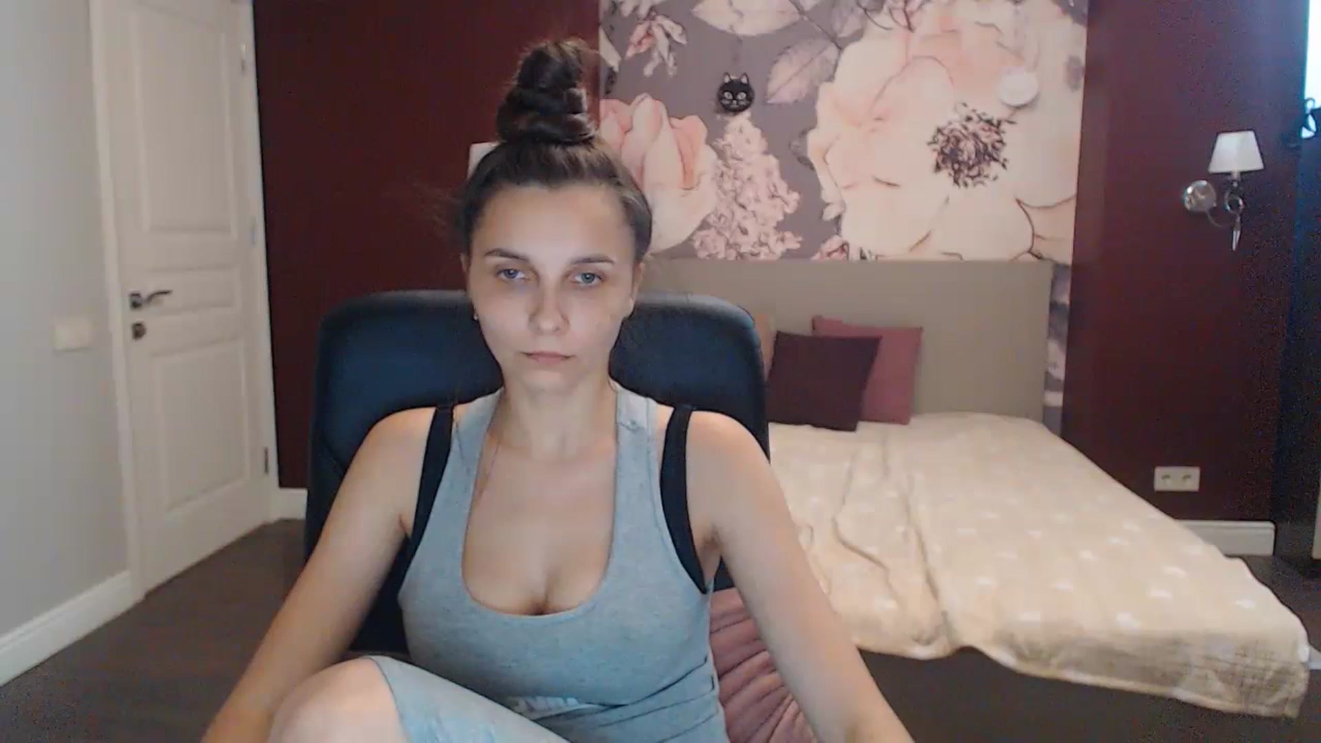 Gallery image thumbnail from Karina_Mils's myfreecams stream on, 07/15/2023, 14:35 image 13 of 20