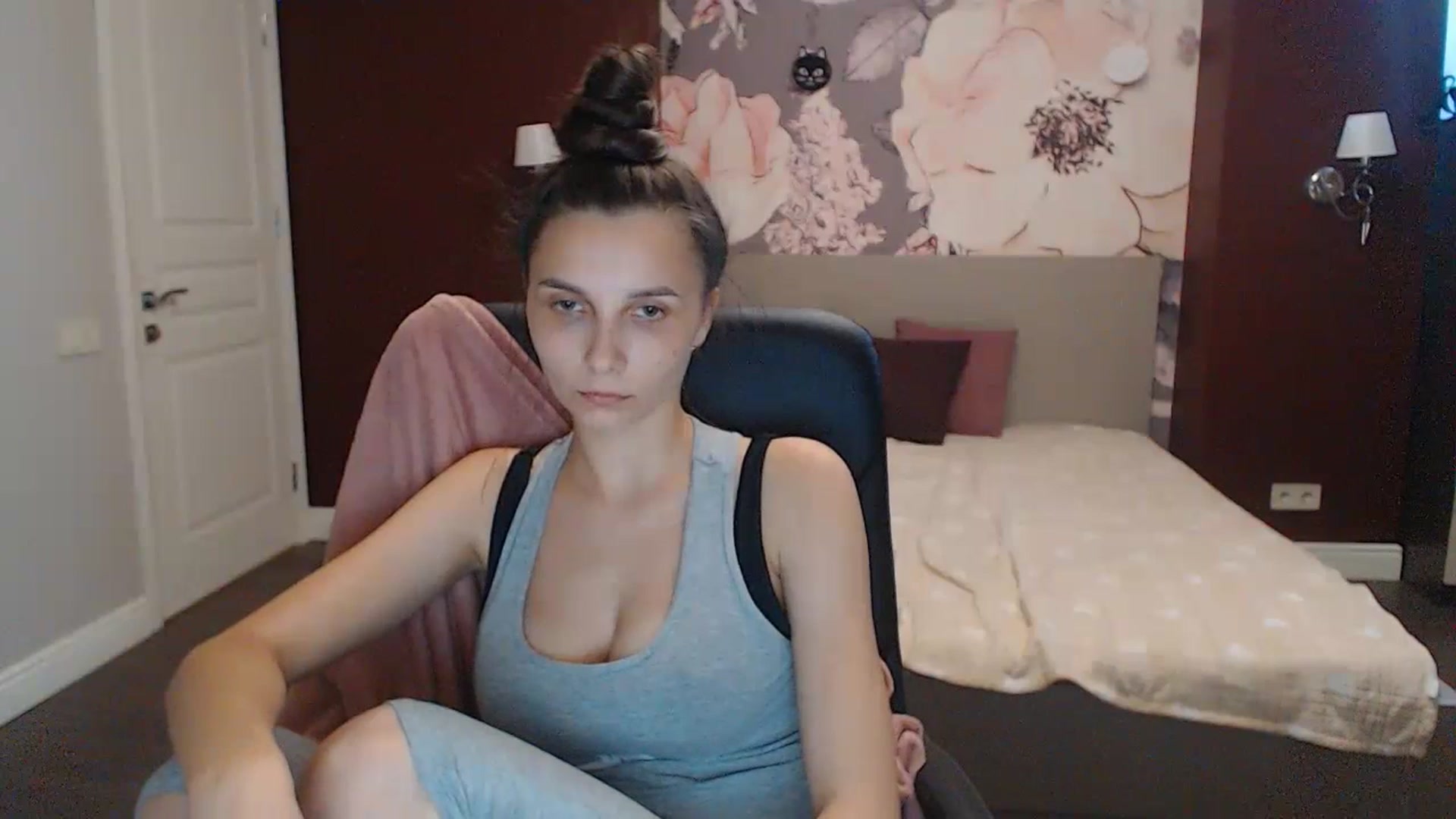 Gallery image thumbnail from Karina_Mils's myfreecams stream on, 07/15/2023, 14:35 image 4 of 20